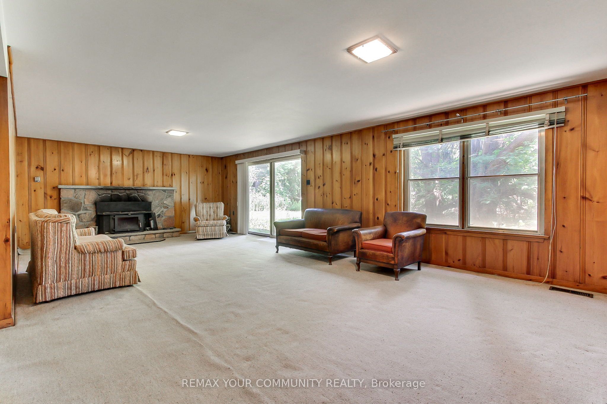 9947 Woodbine Avenue Property Photo 24
