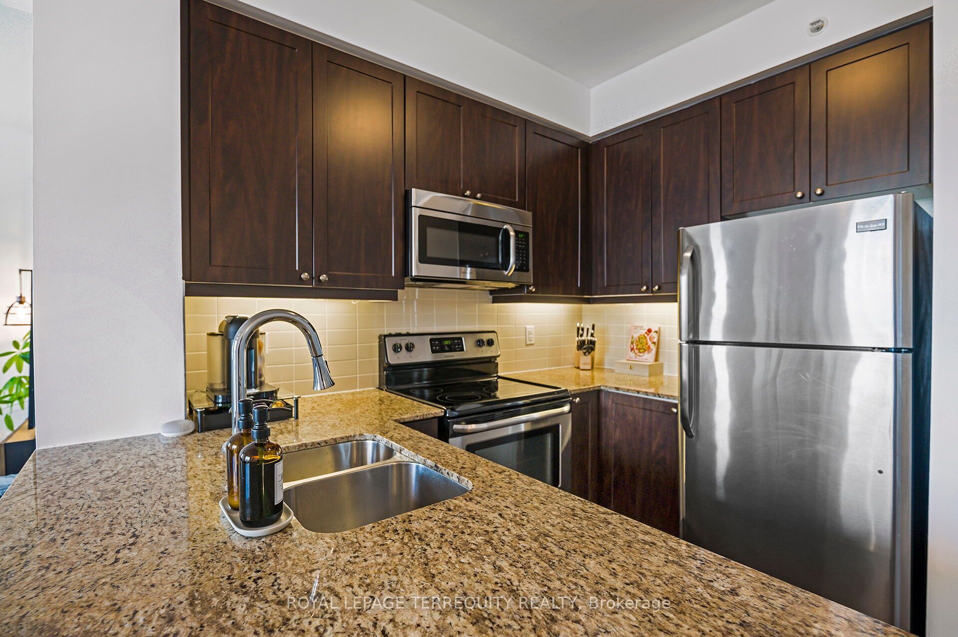 12 Woodstream Boulevard 709 Property Photo 7