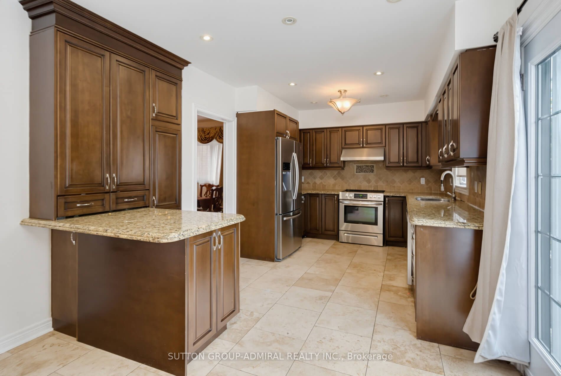 27 Pine Hollow Crescent Property Photo 12