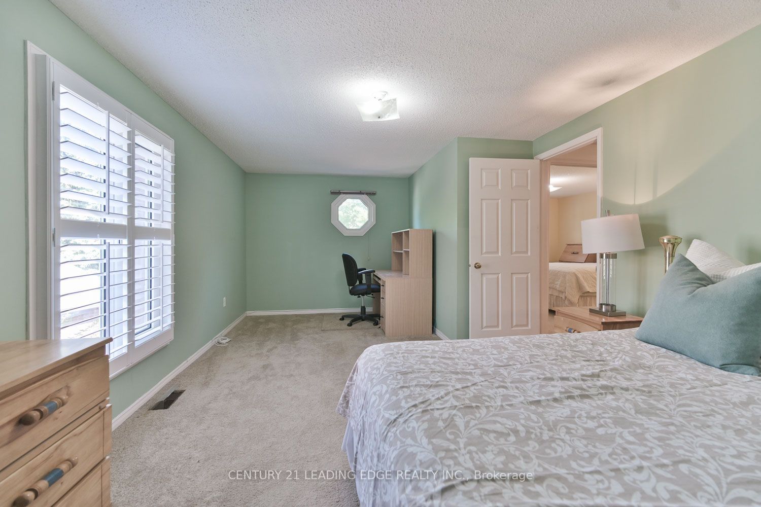 14 Montrose Crescent Property Photo 32