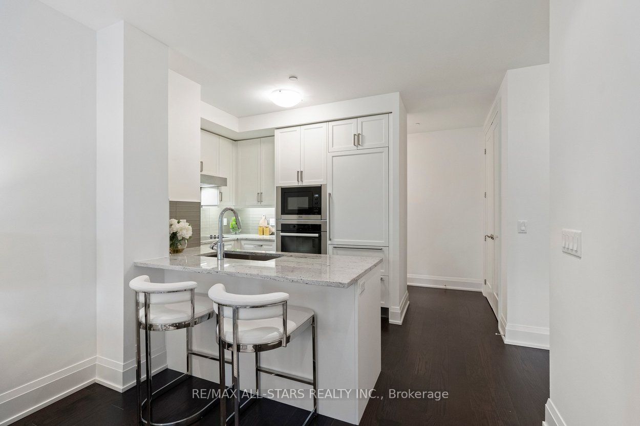 20 Fred Varley Drive 219 Property Photo 6