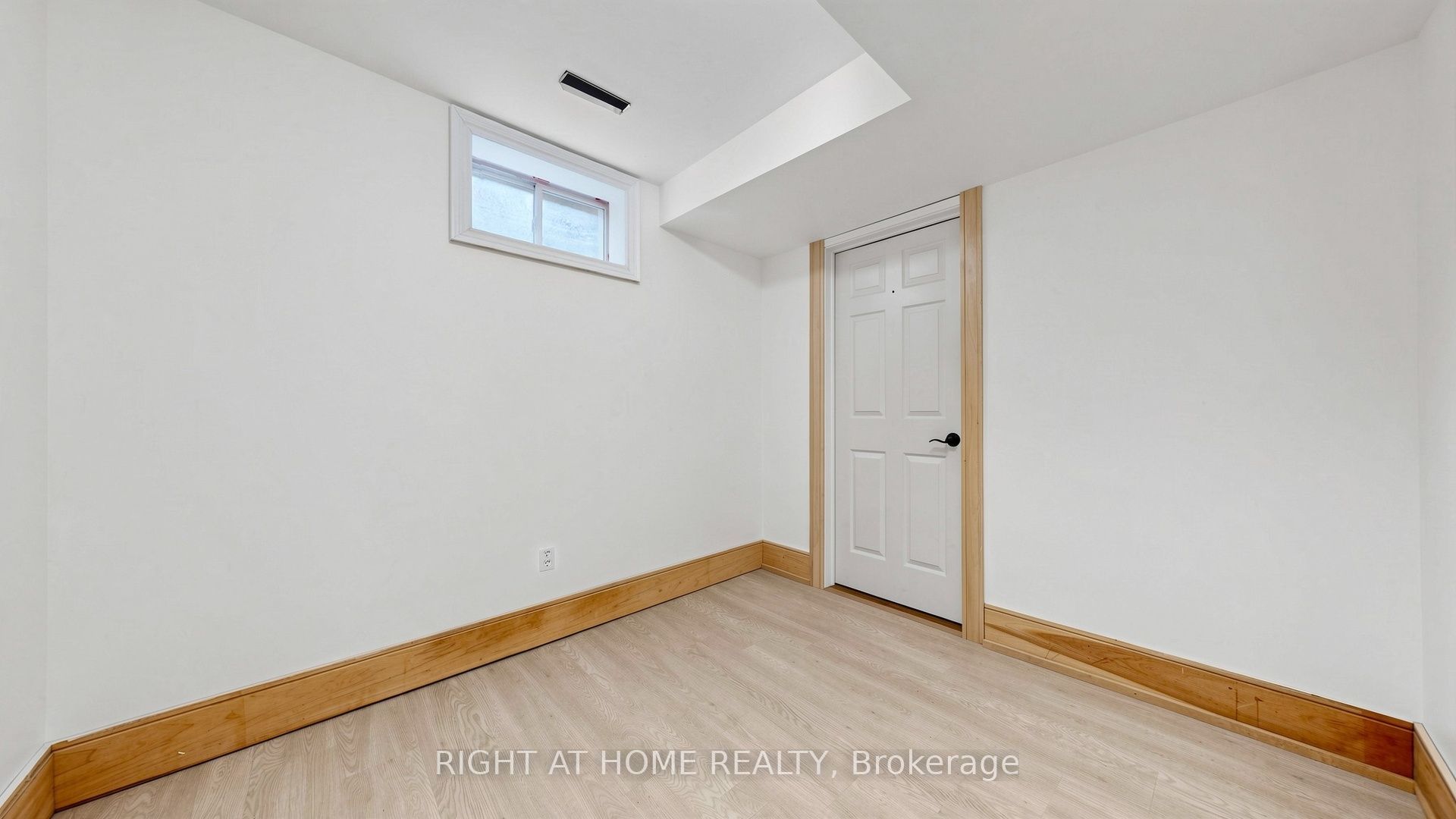 206 Fairwood Drive Property Photo 37