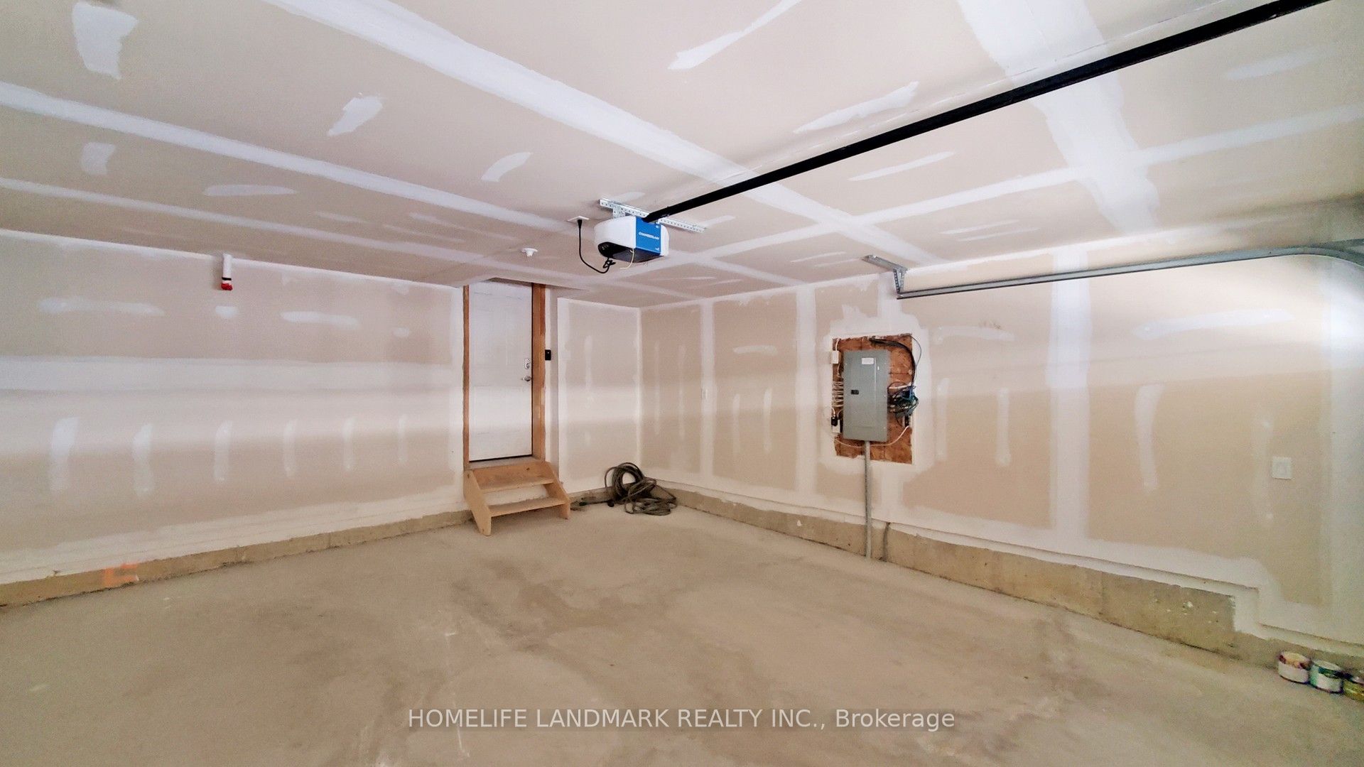 114 Baker Hill Boulevard Property Photo 18