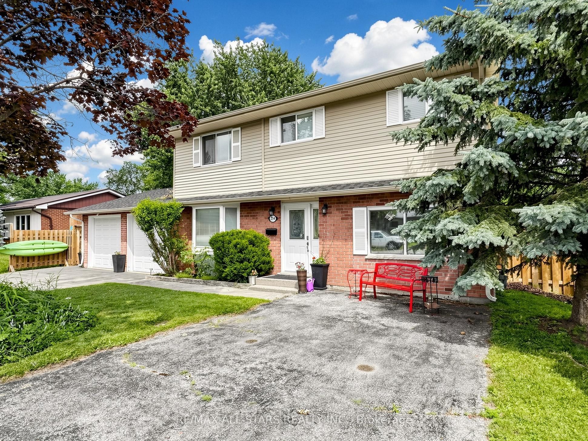 374 Adeline Drive Property Photo 1
