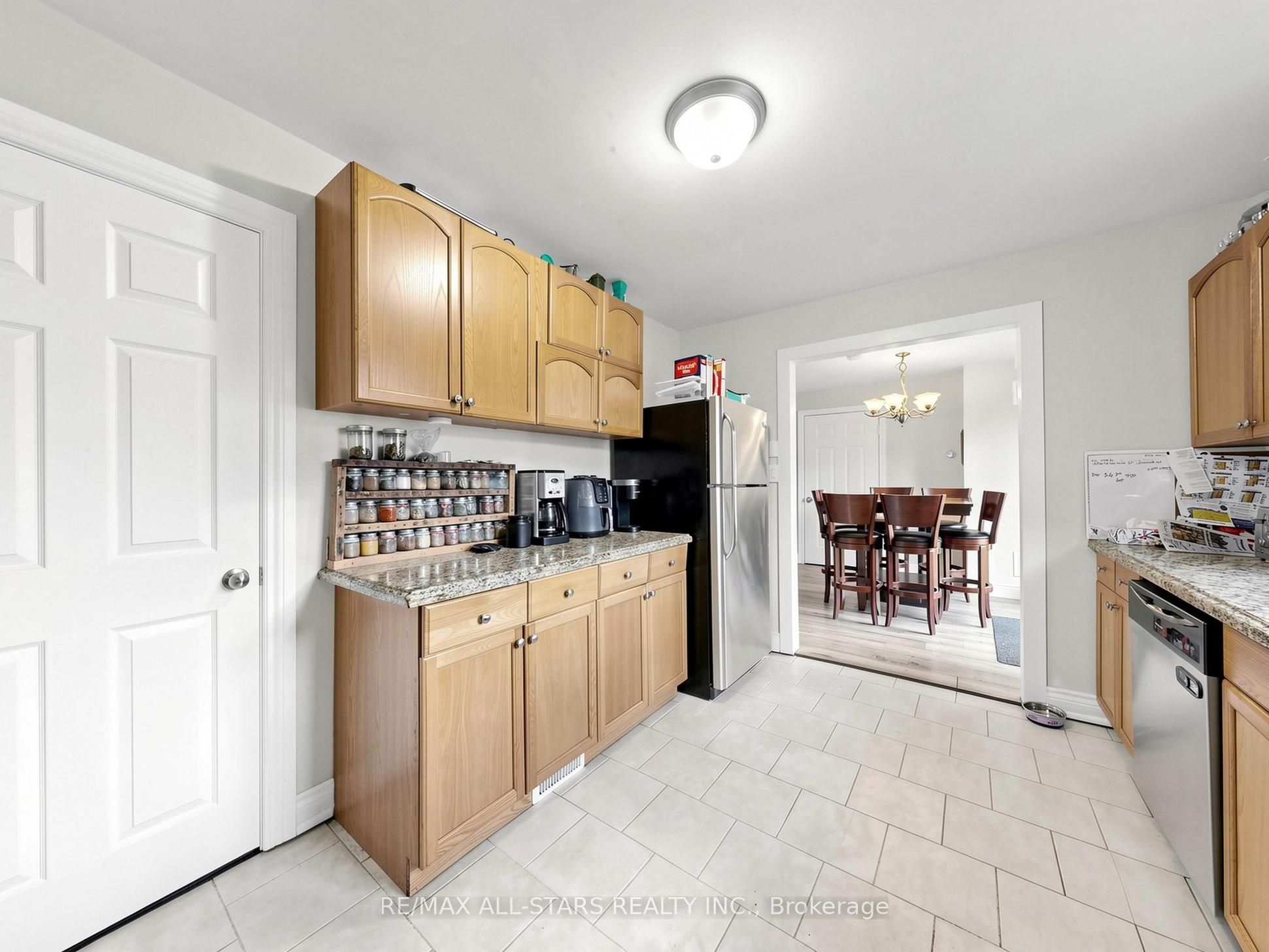 374 Adeline Drive Property Photo 7