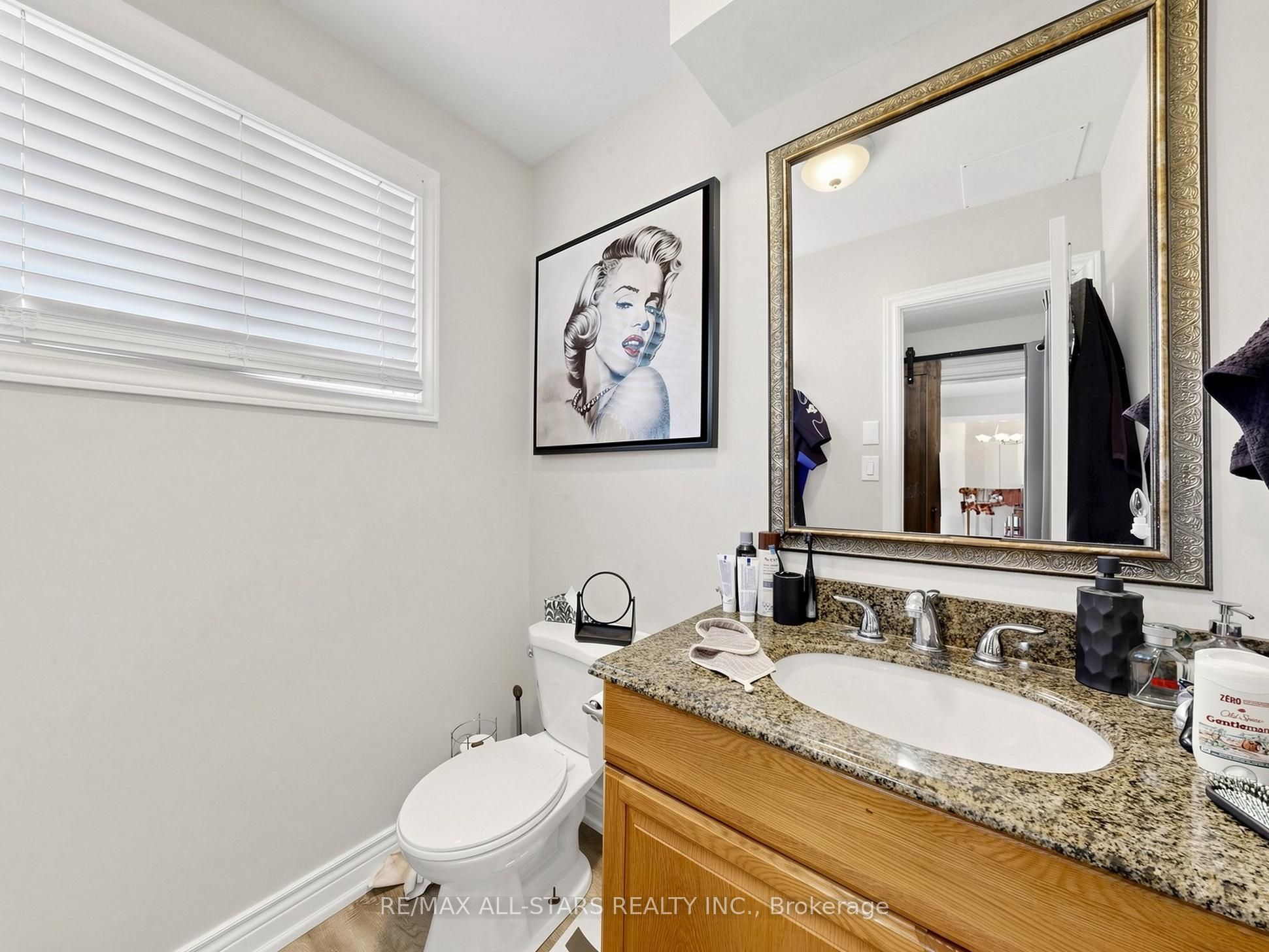 374 Adeline Drive Property Photo 12