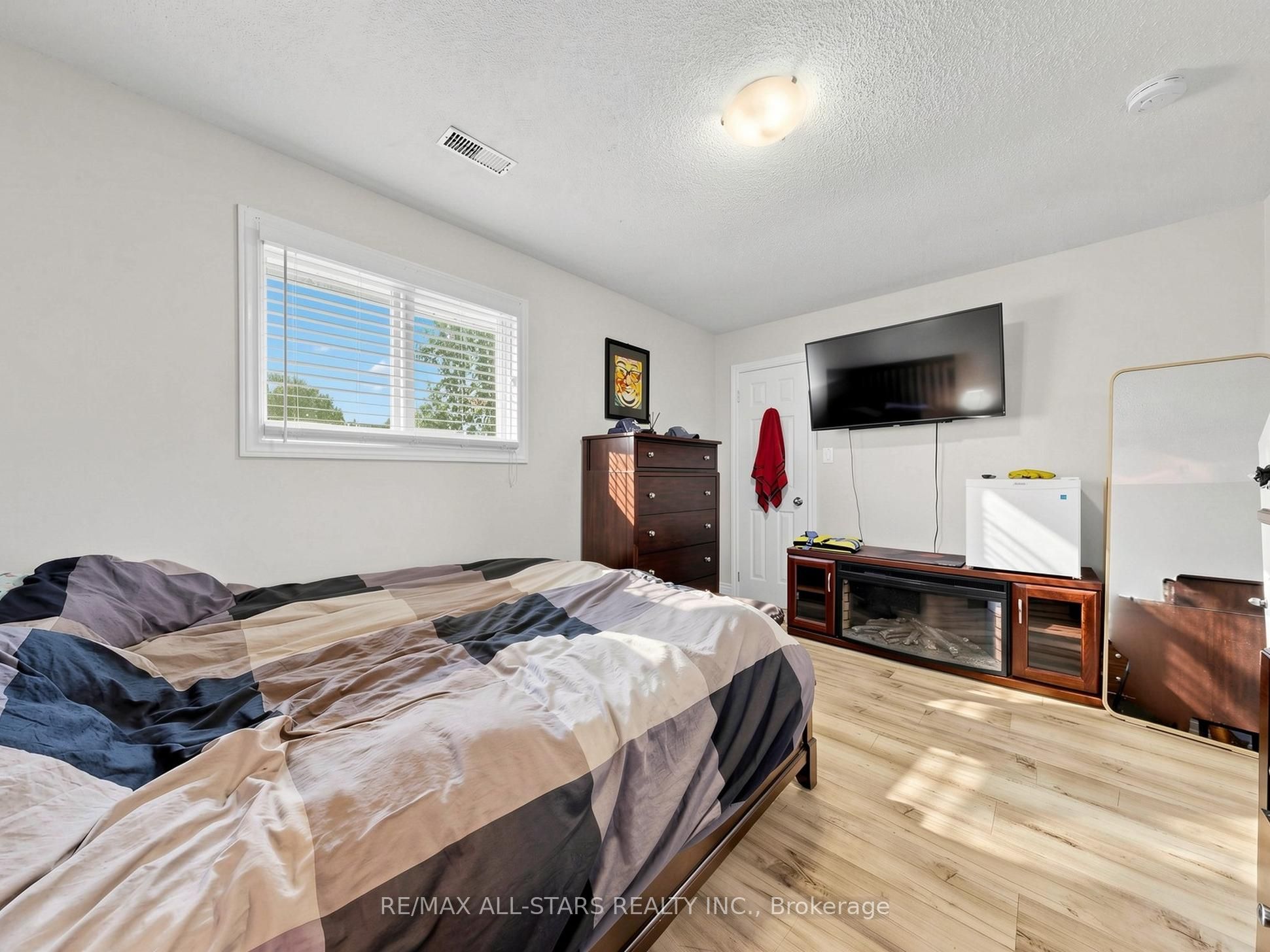374 Adeline Drive Property Photo 26