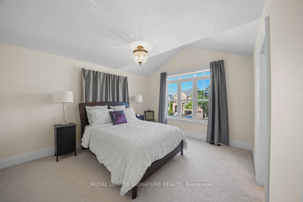 9 William Bowes Boulevard Property Photo 17