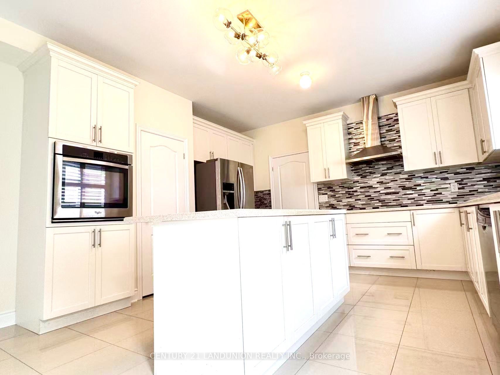 921 Goring Circle Property Photo 6