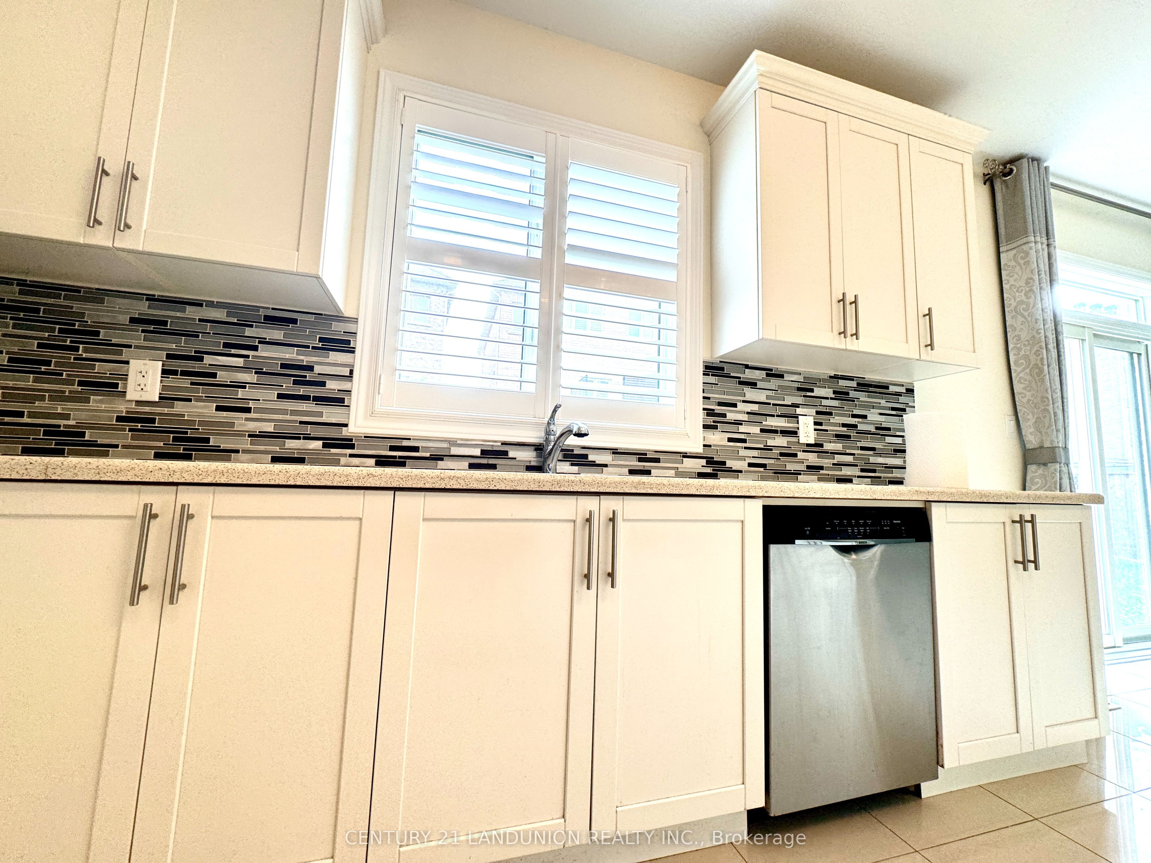 921 Goring Circle Property Photo 7
