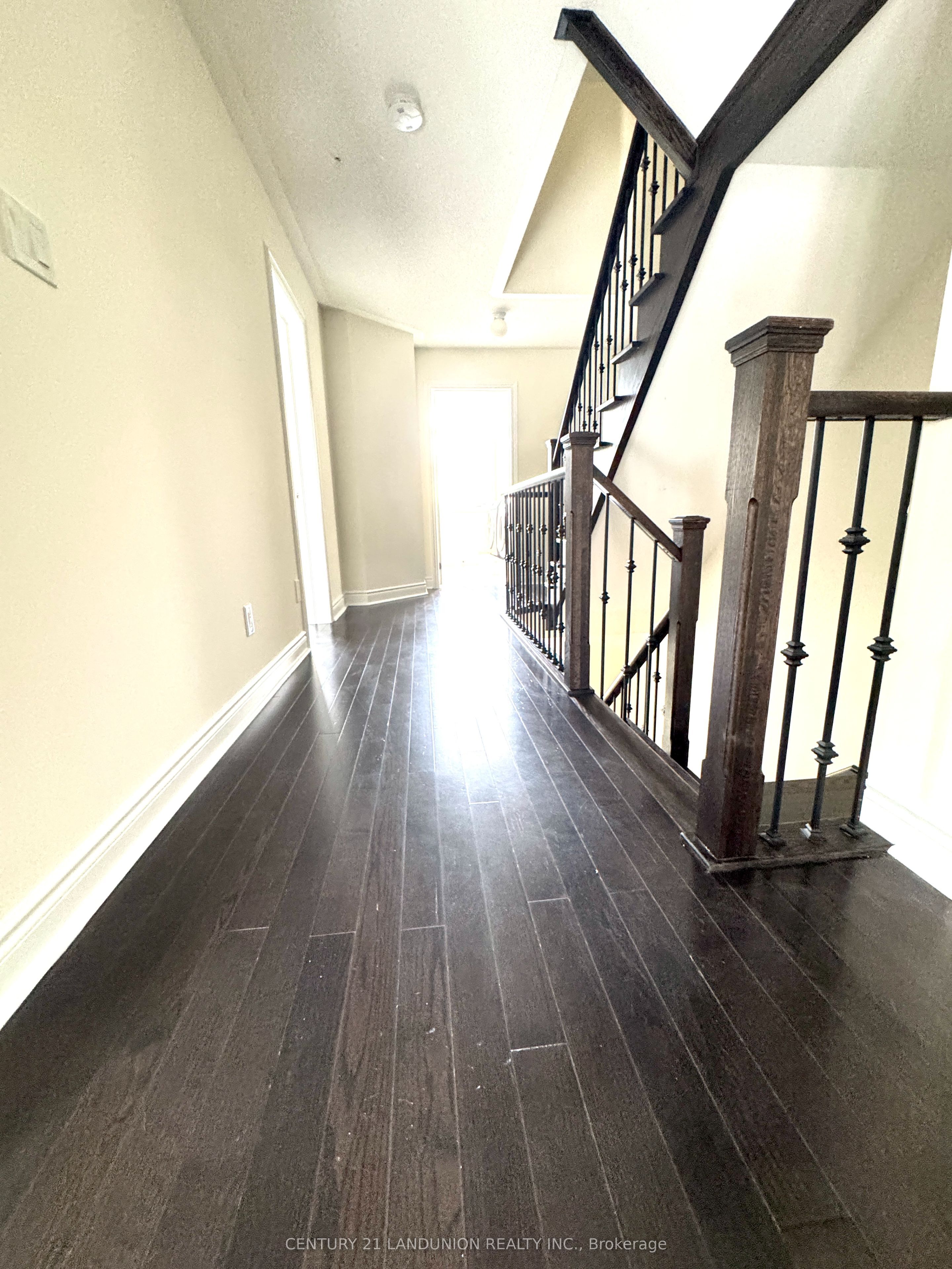921 Goring Circle Property Photo 11