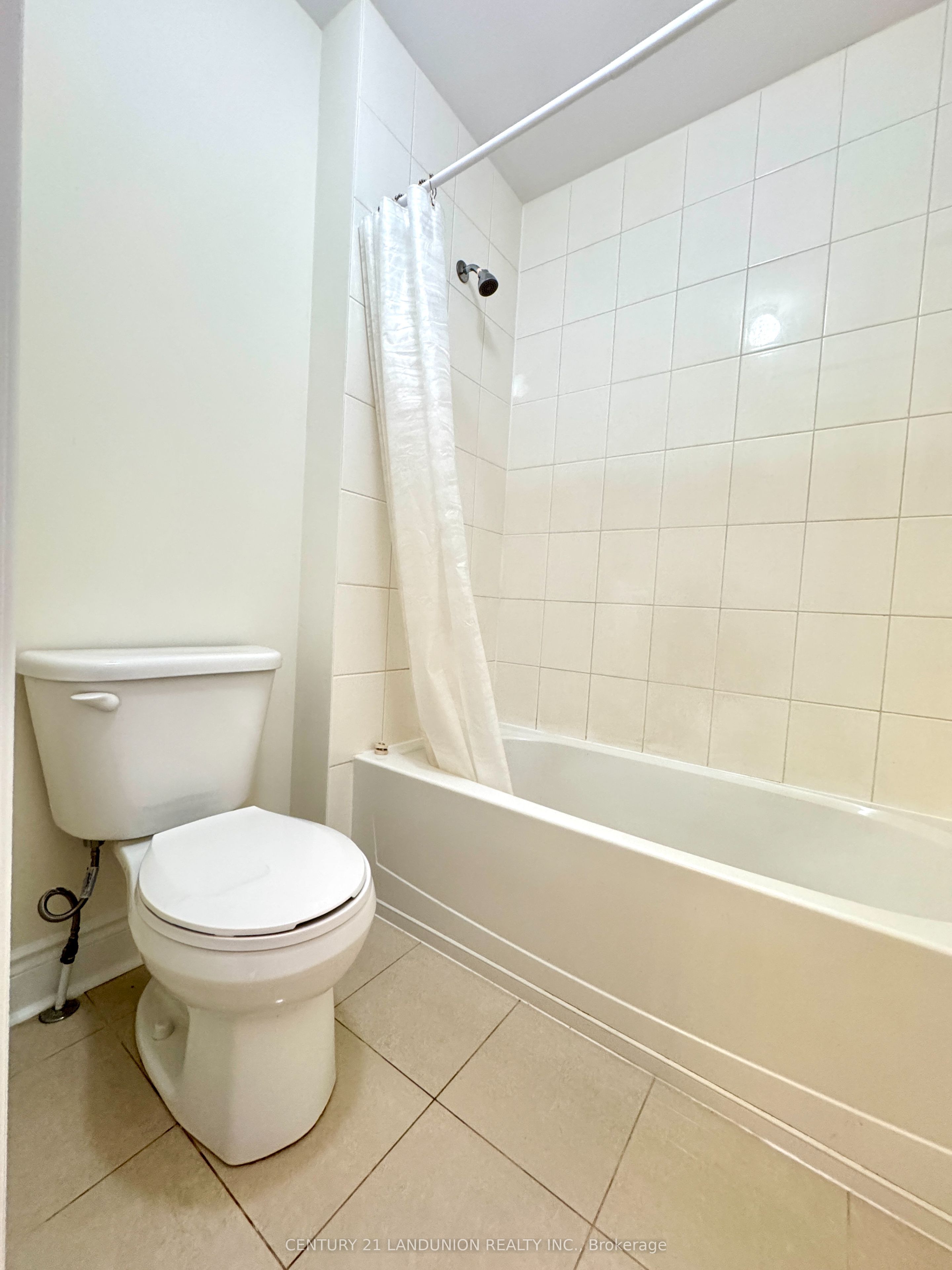921 Goring Circle Property Photo 20