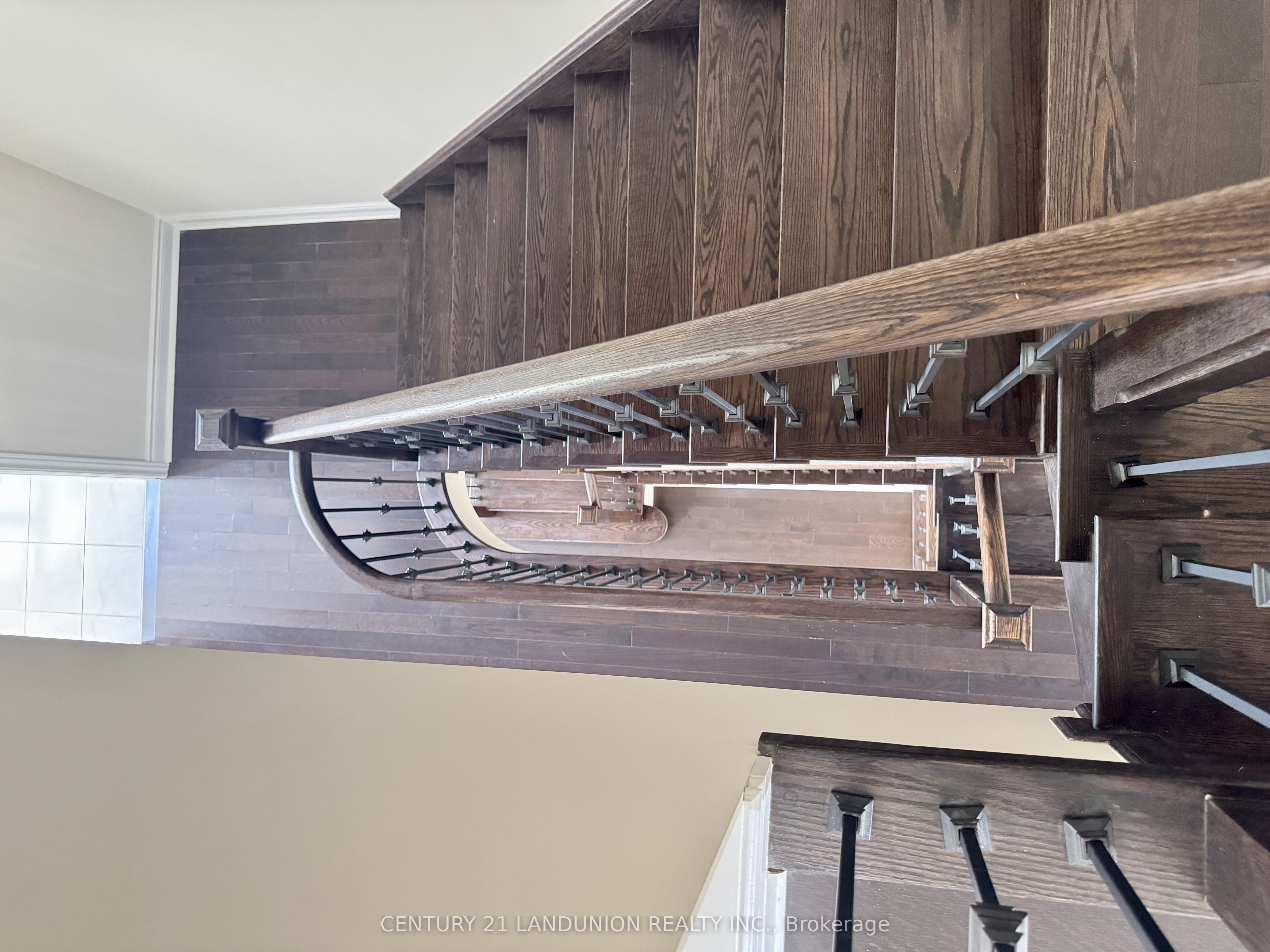 921 Goring Circle Property Photo 23