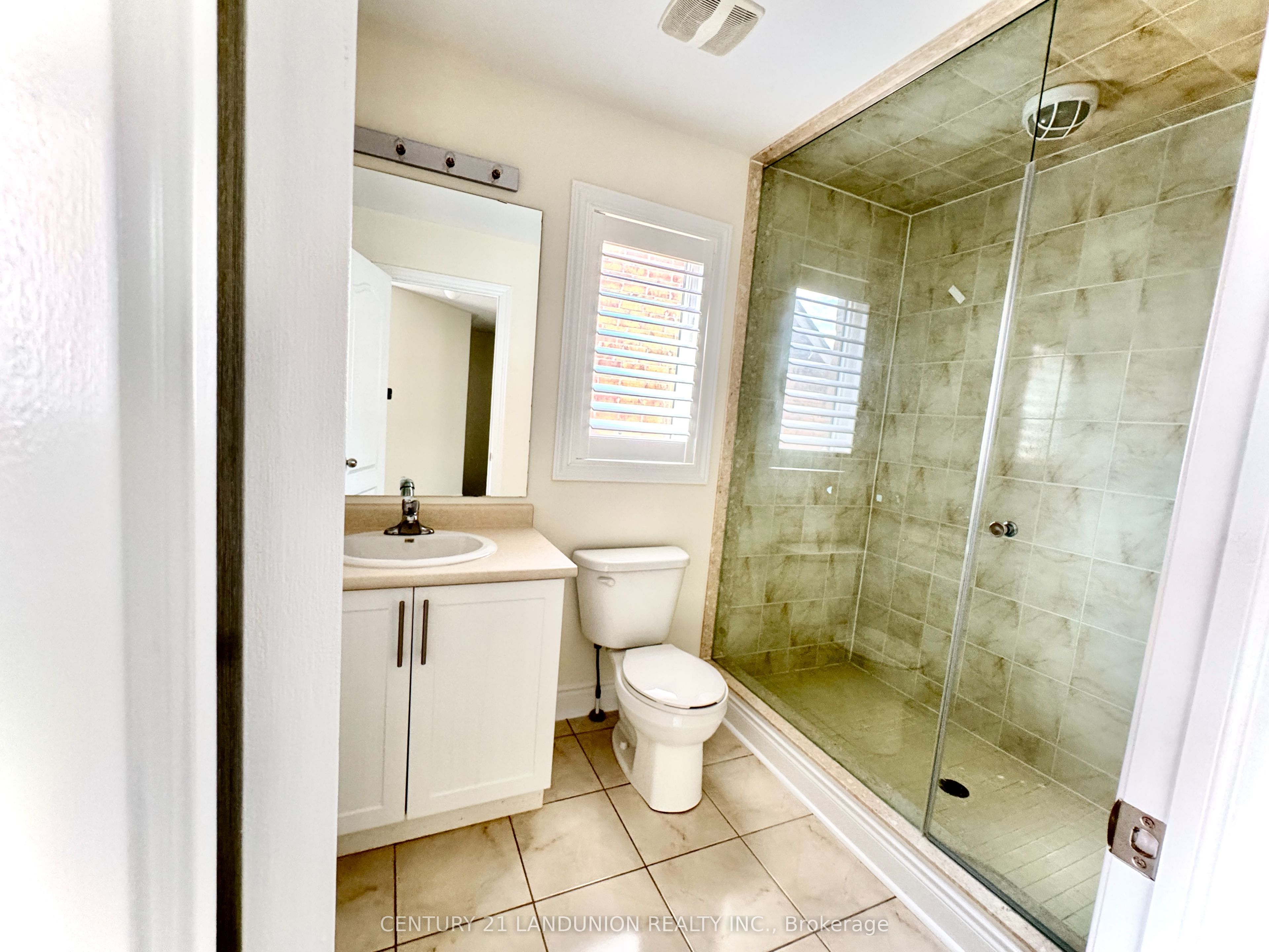 921 Goring Circle Property Photo 25