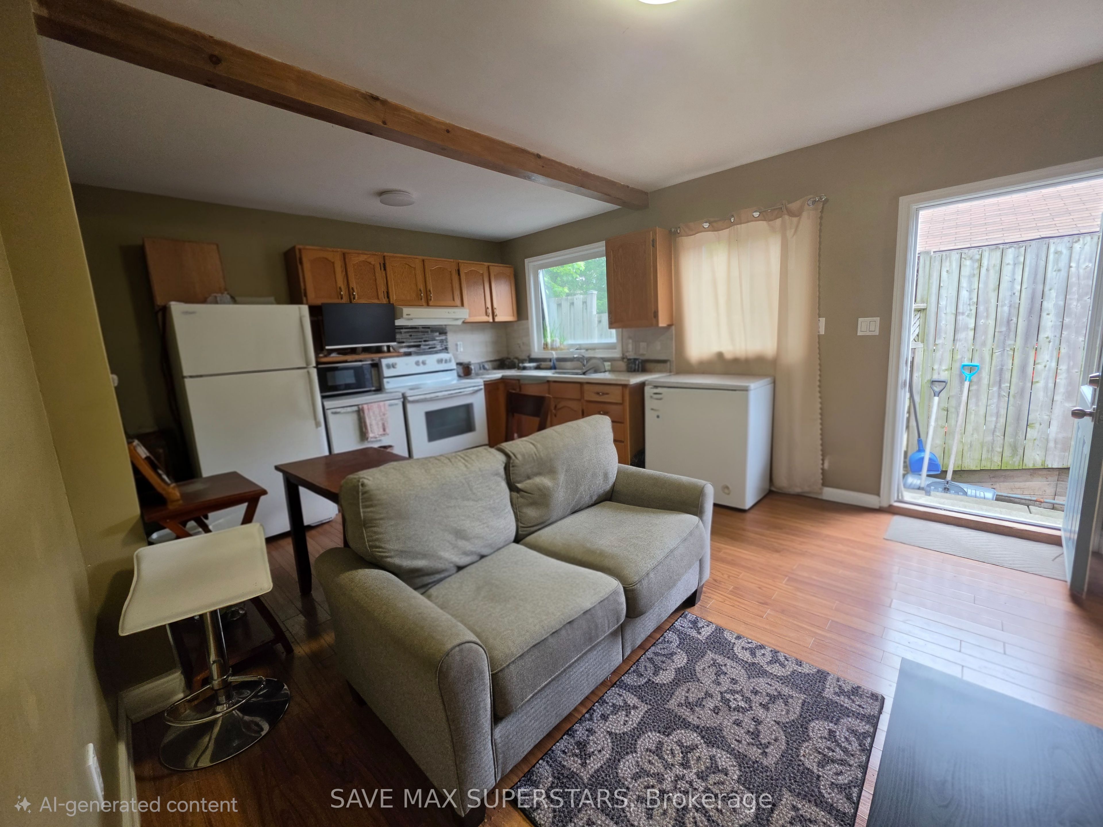 93 John Street E Property Photo 6
