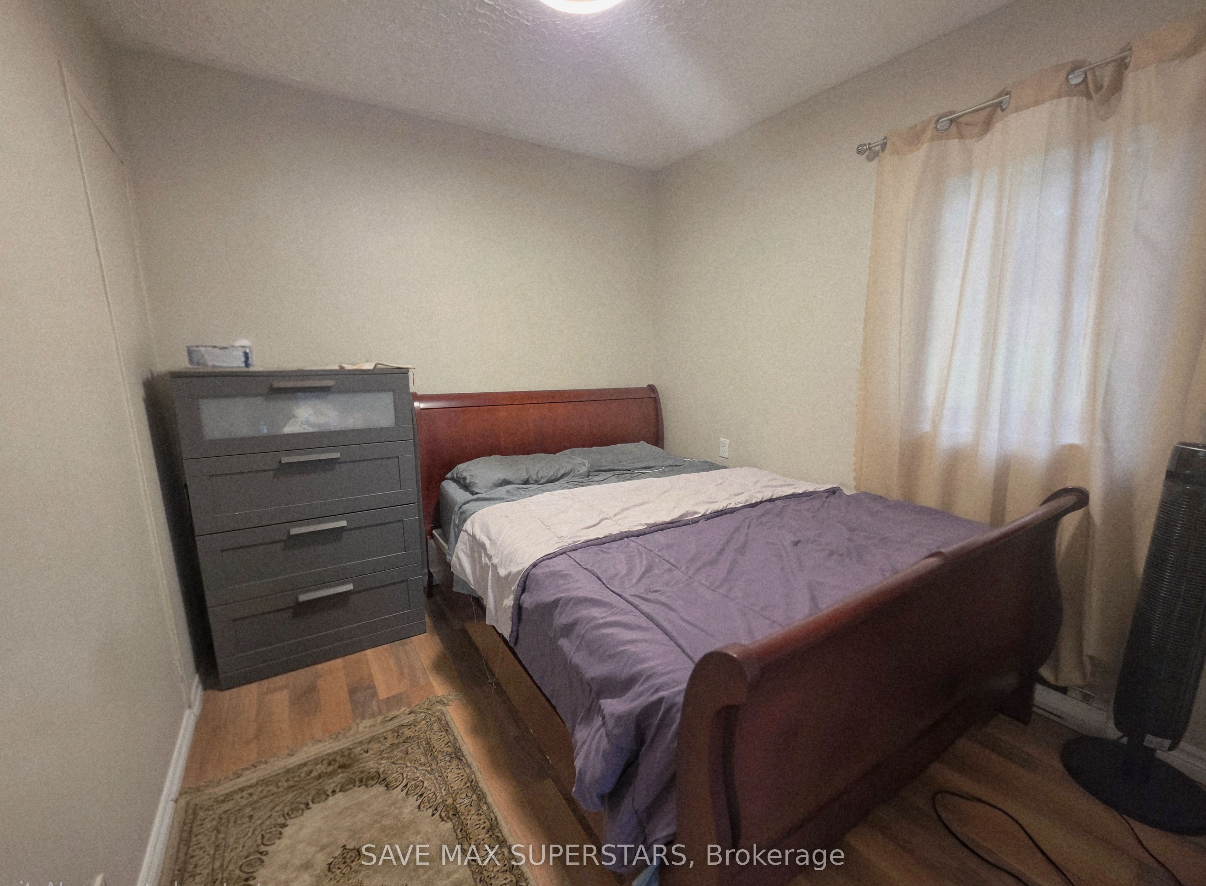 93 John Street E Property Photo 8
