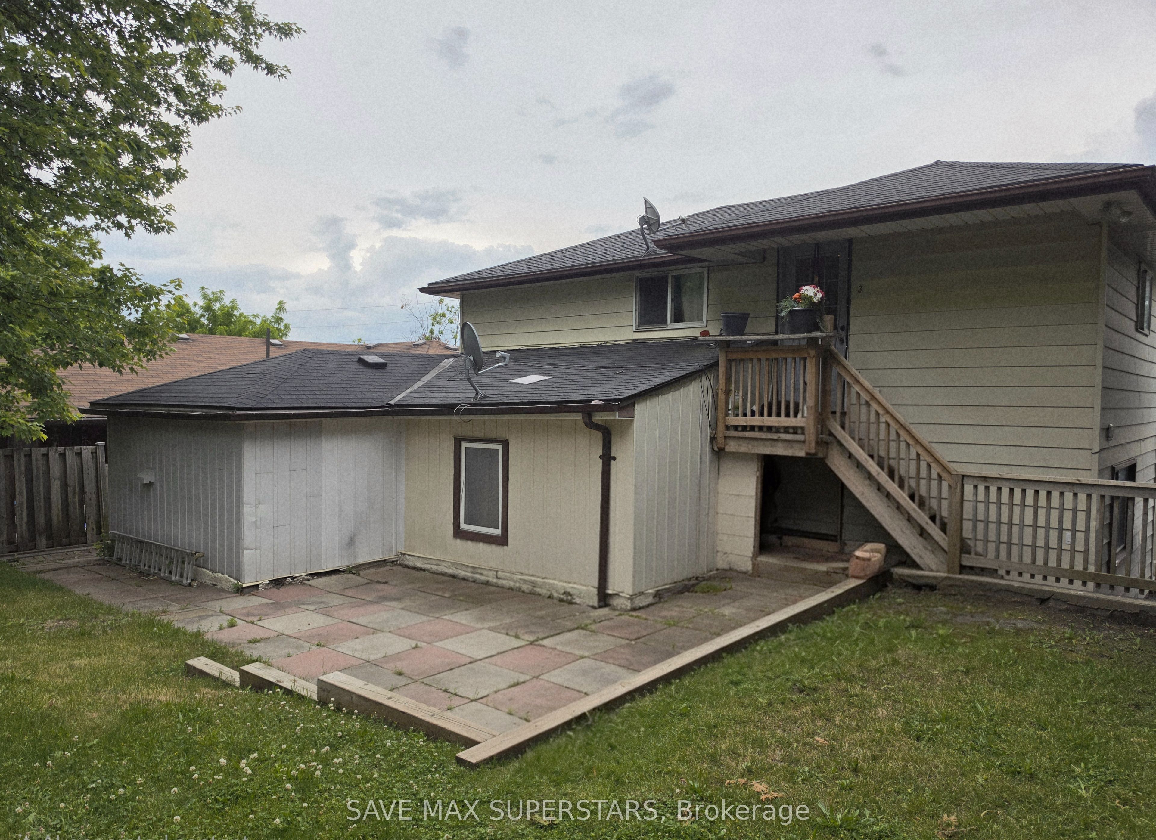 93 John Street E Property Photo 10