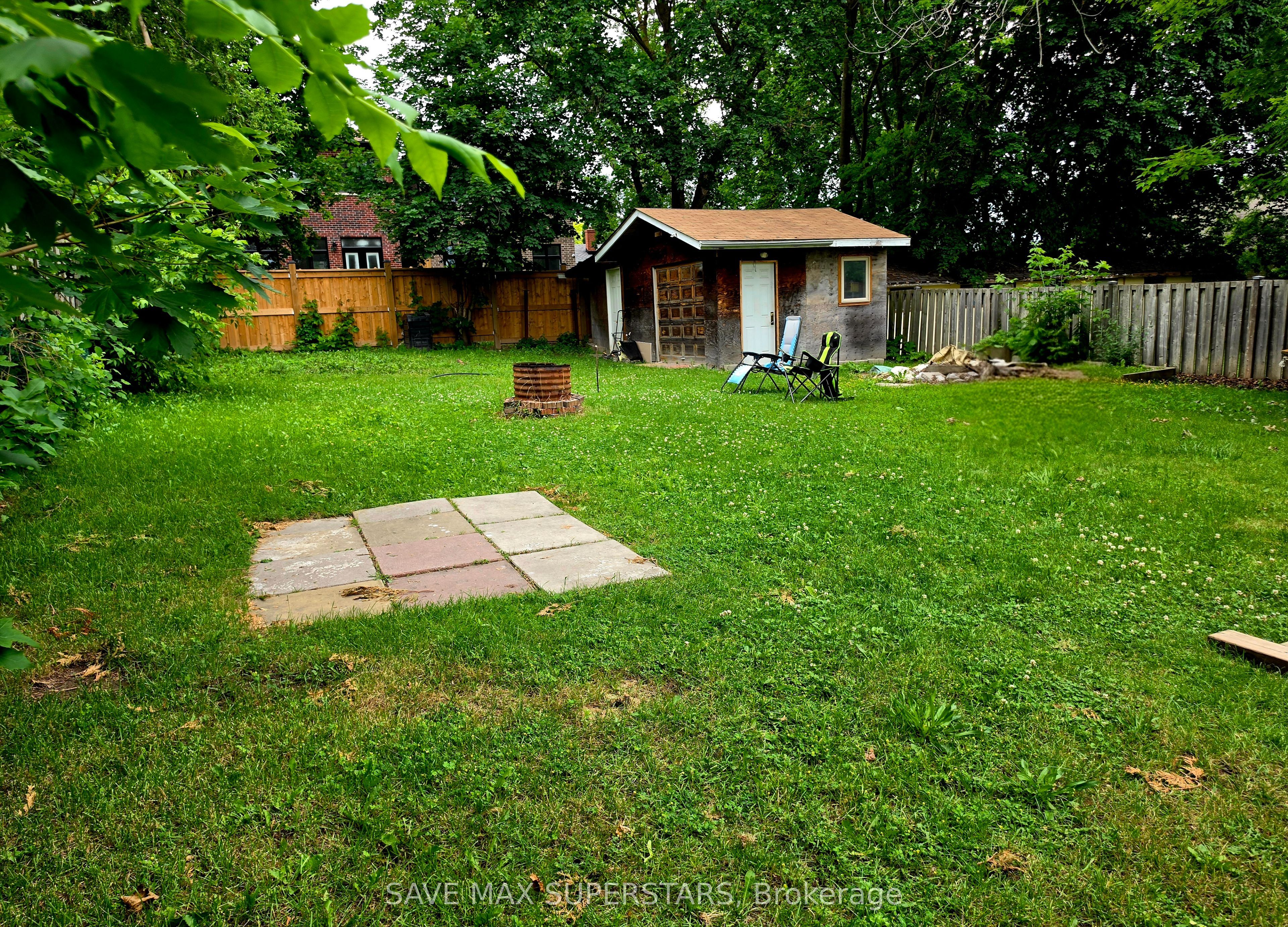 93 John Street E Property Photo 11