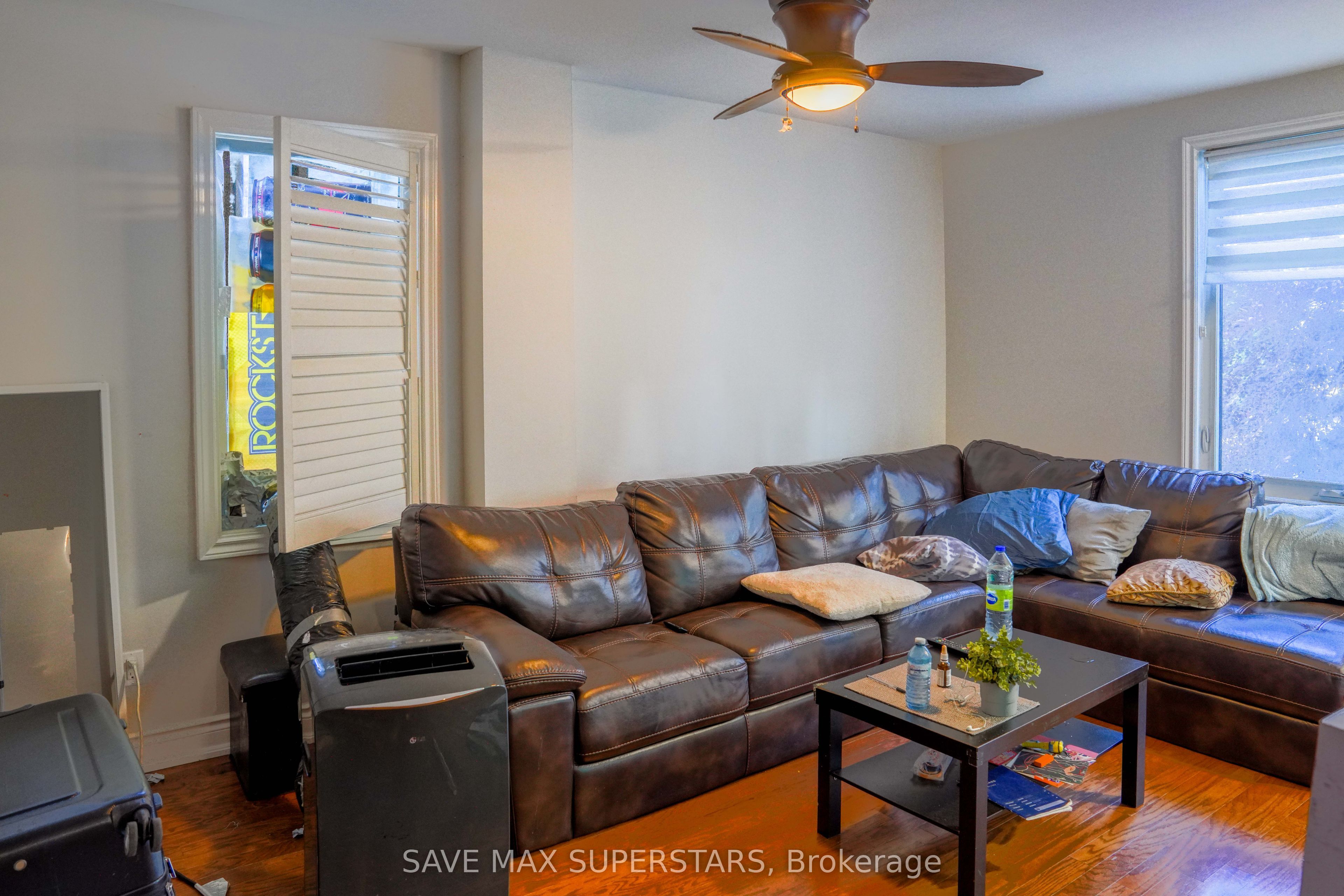 93 John Street E Property Photo 25