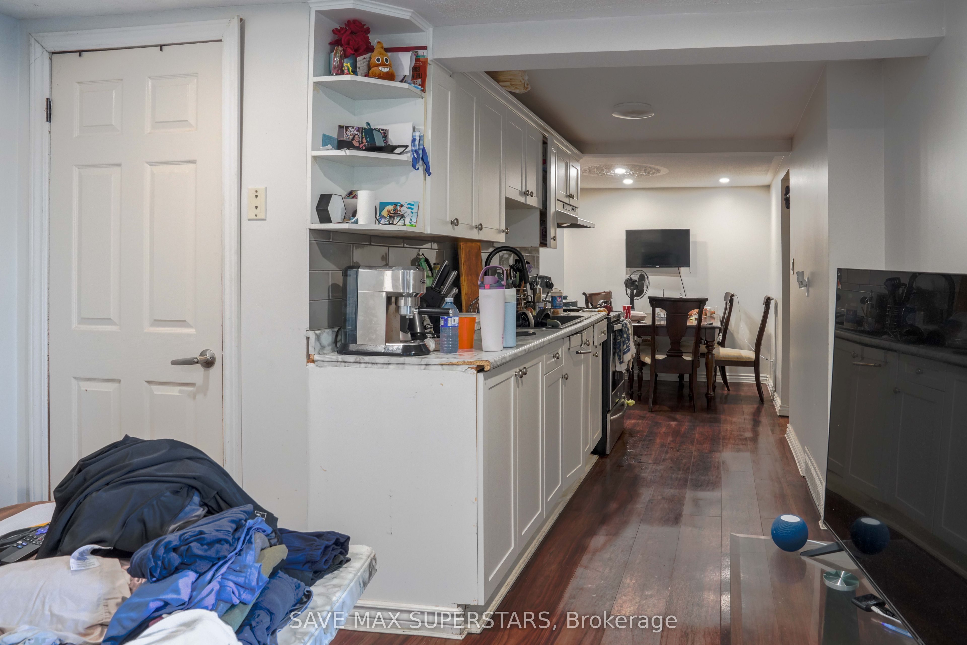 93 John Street E Property Photo 32