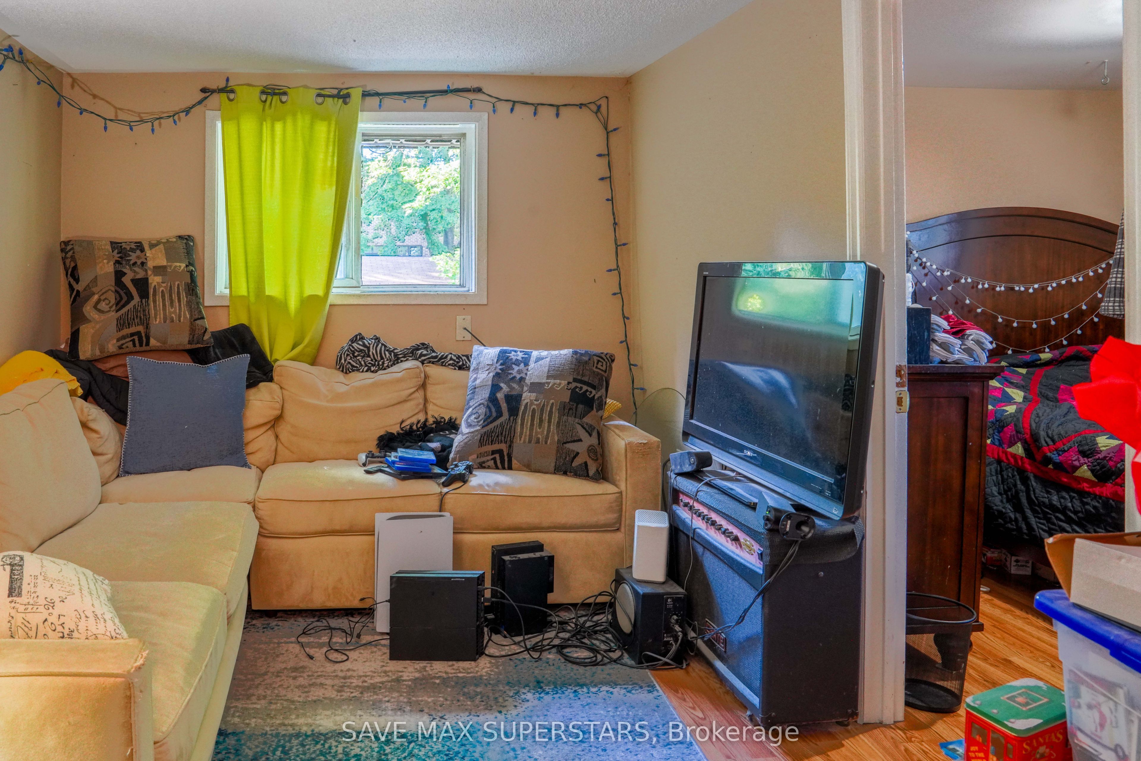 93 John Street E Property Photo 40