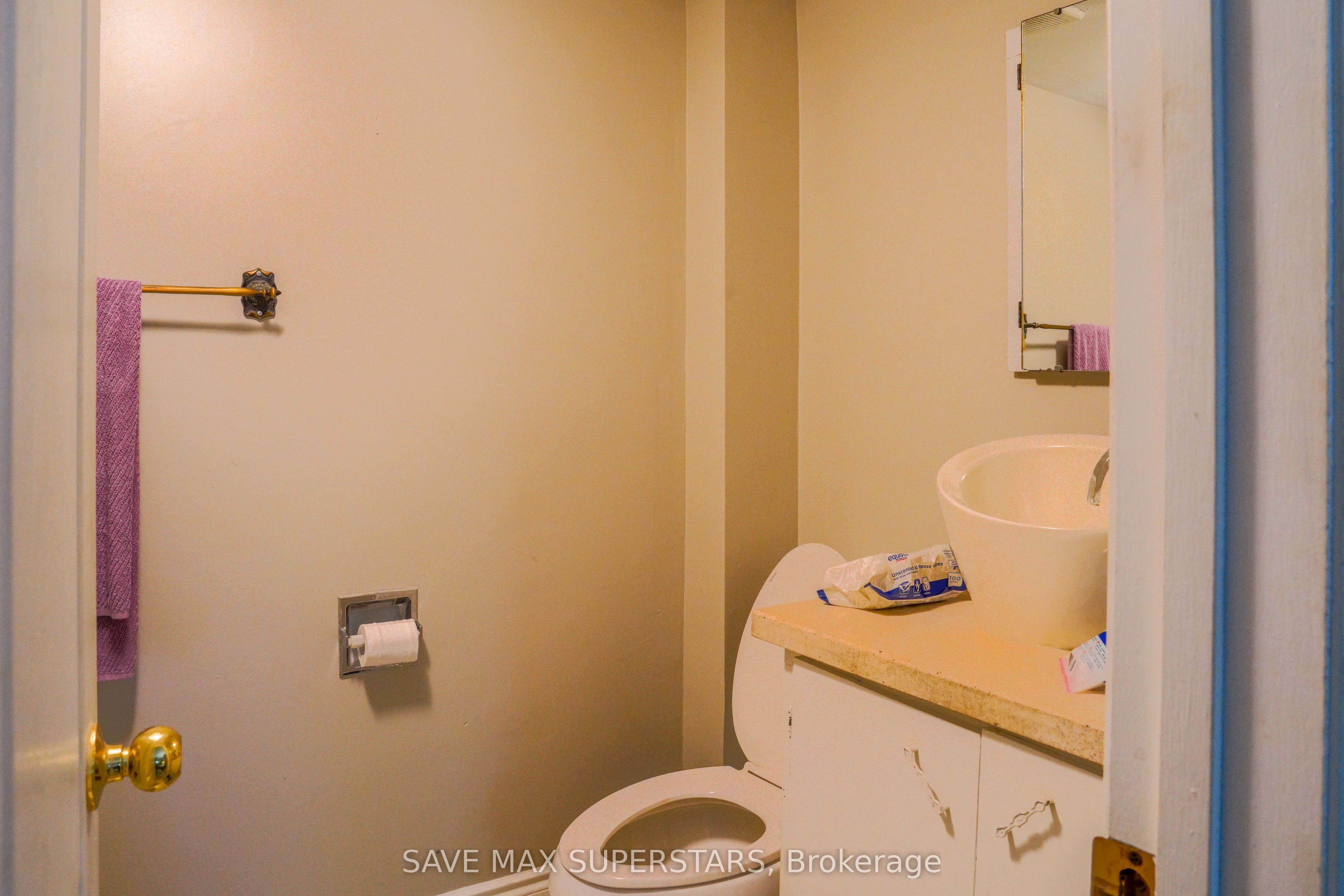 93 John Street E Property Photo 41
