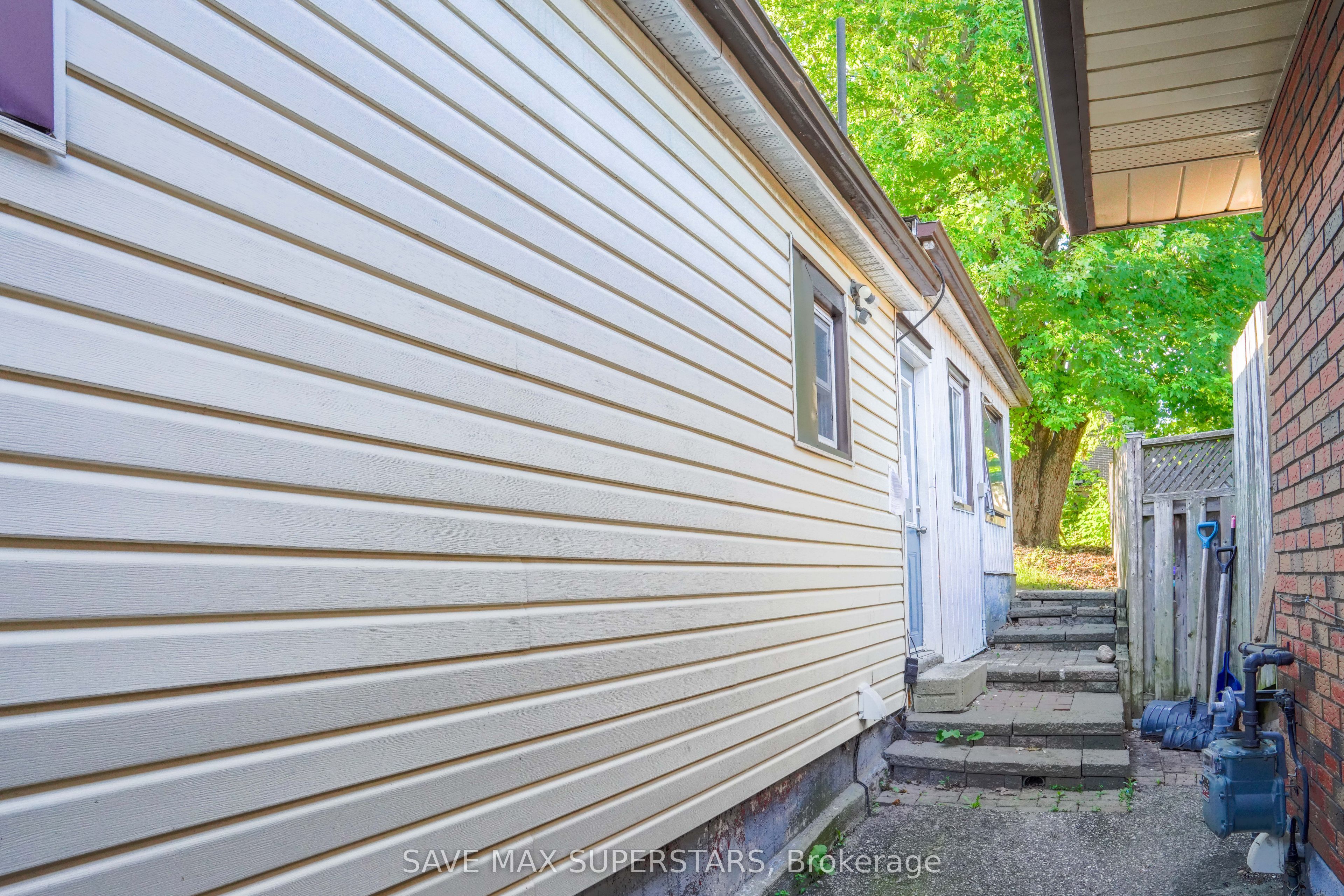 93 John Street E Property Photo 42
