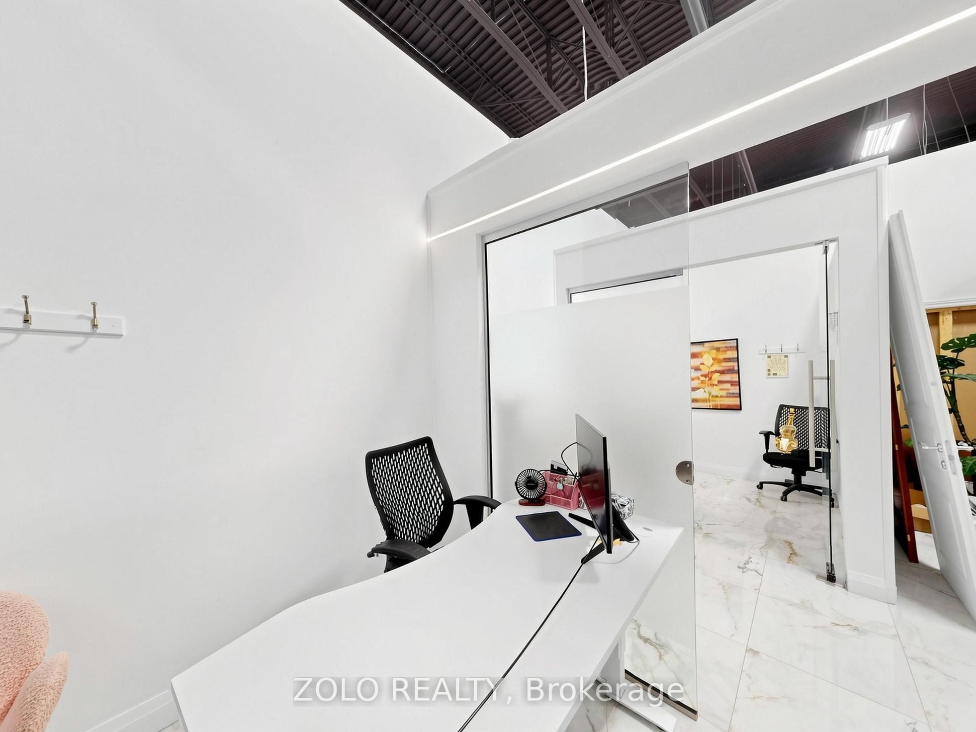 7250 Keele Street B (326) Property Photo 13