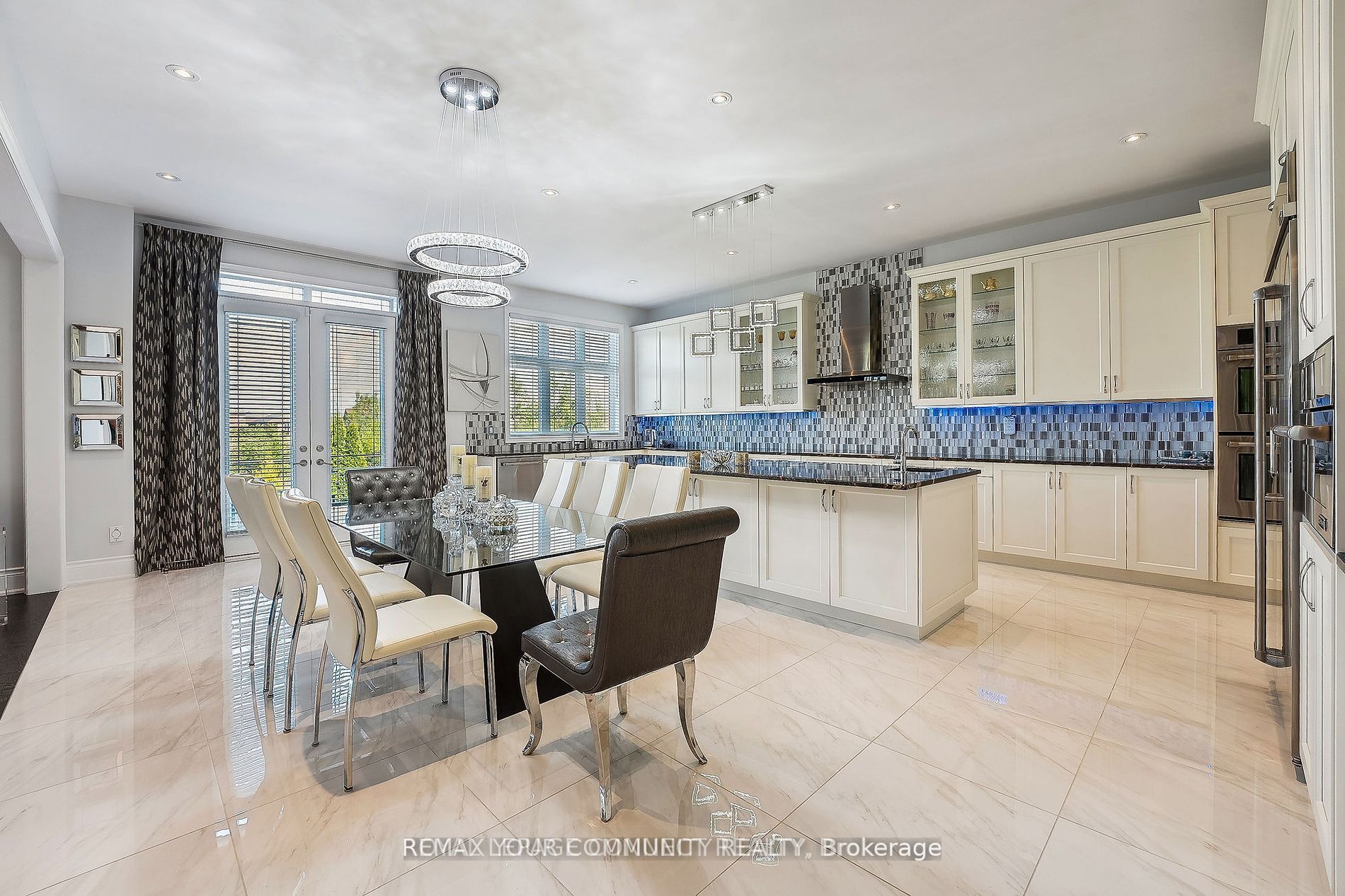 336 Farrell Road Property Photo 8