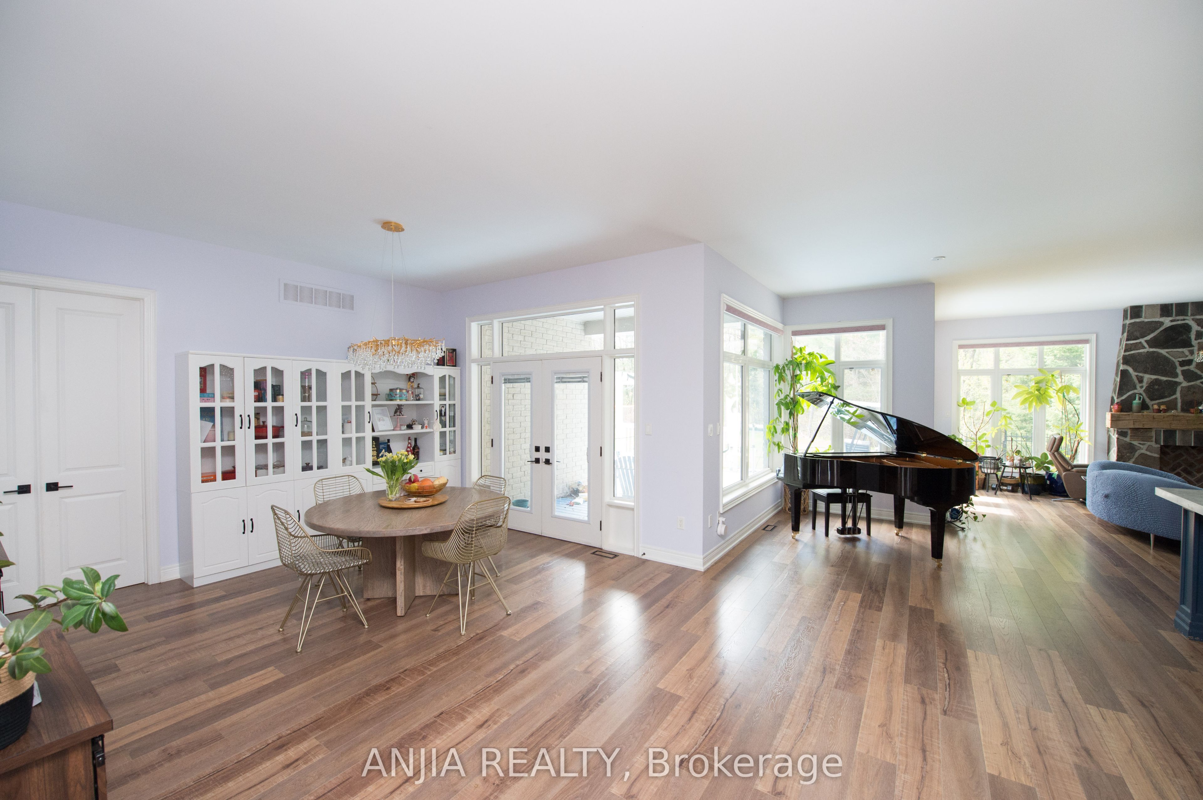 26 Pelosi Way Property Photo 7