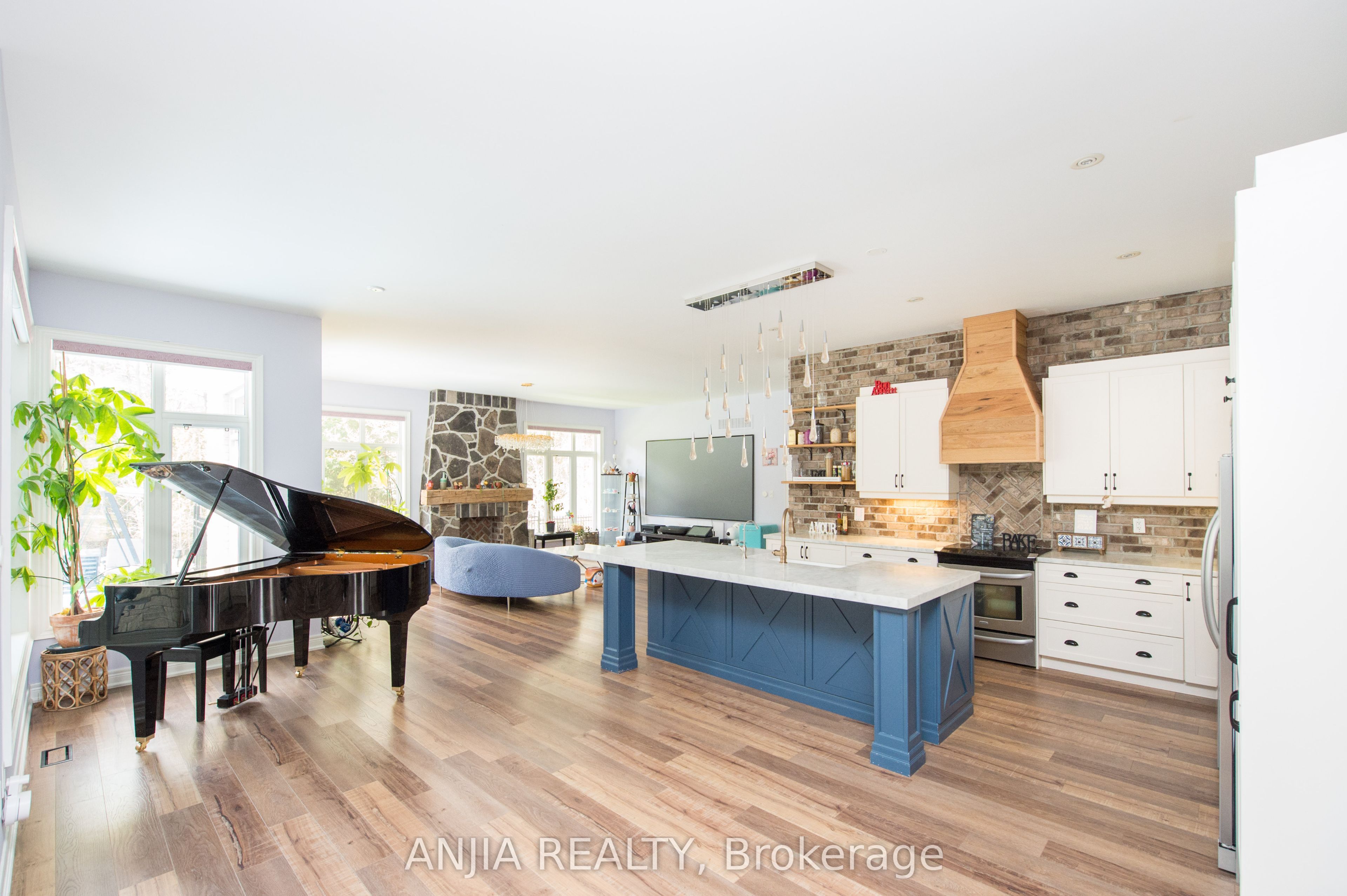 26 Pelosi Way Property Photo 8