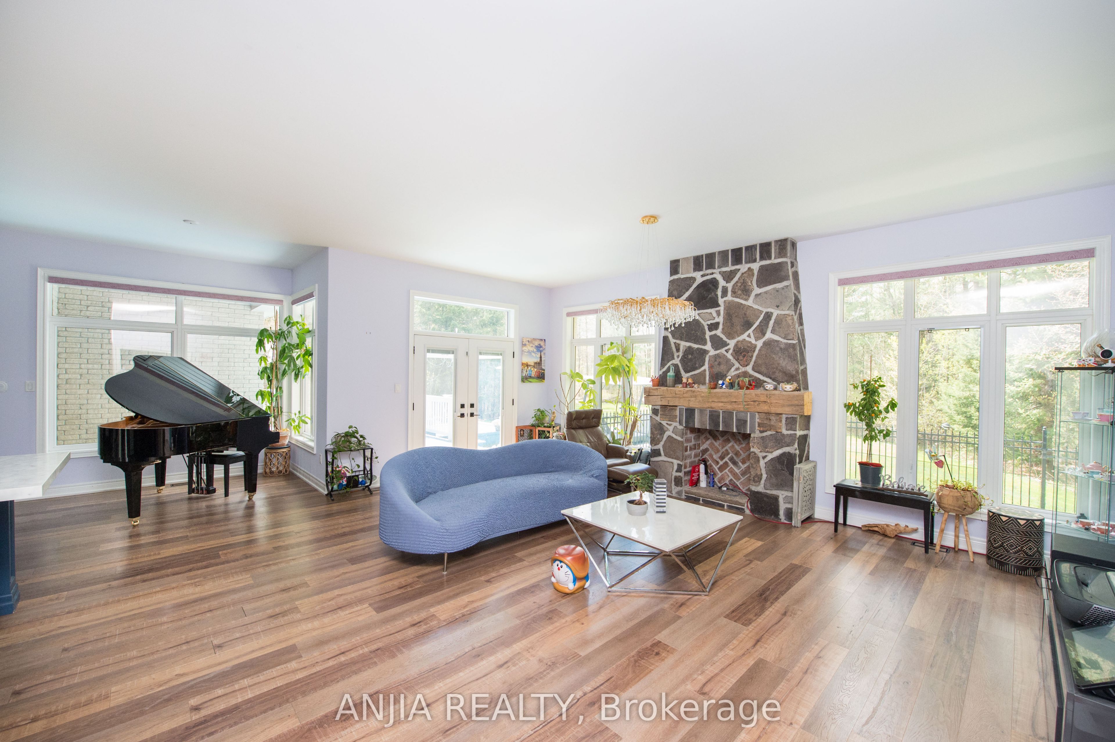26 Pelosi Way Property Photo 16