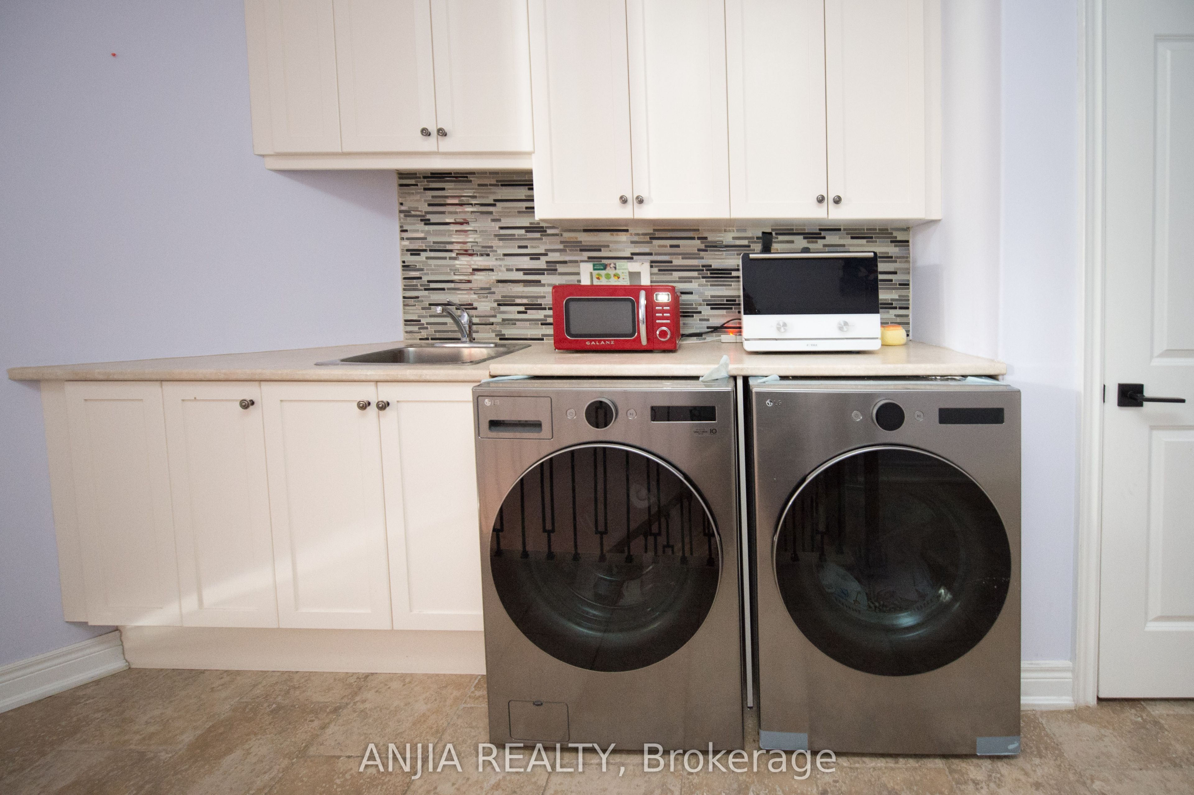 26 Pelosi Way Property Photo 29