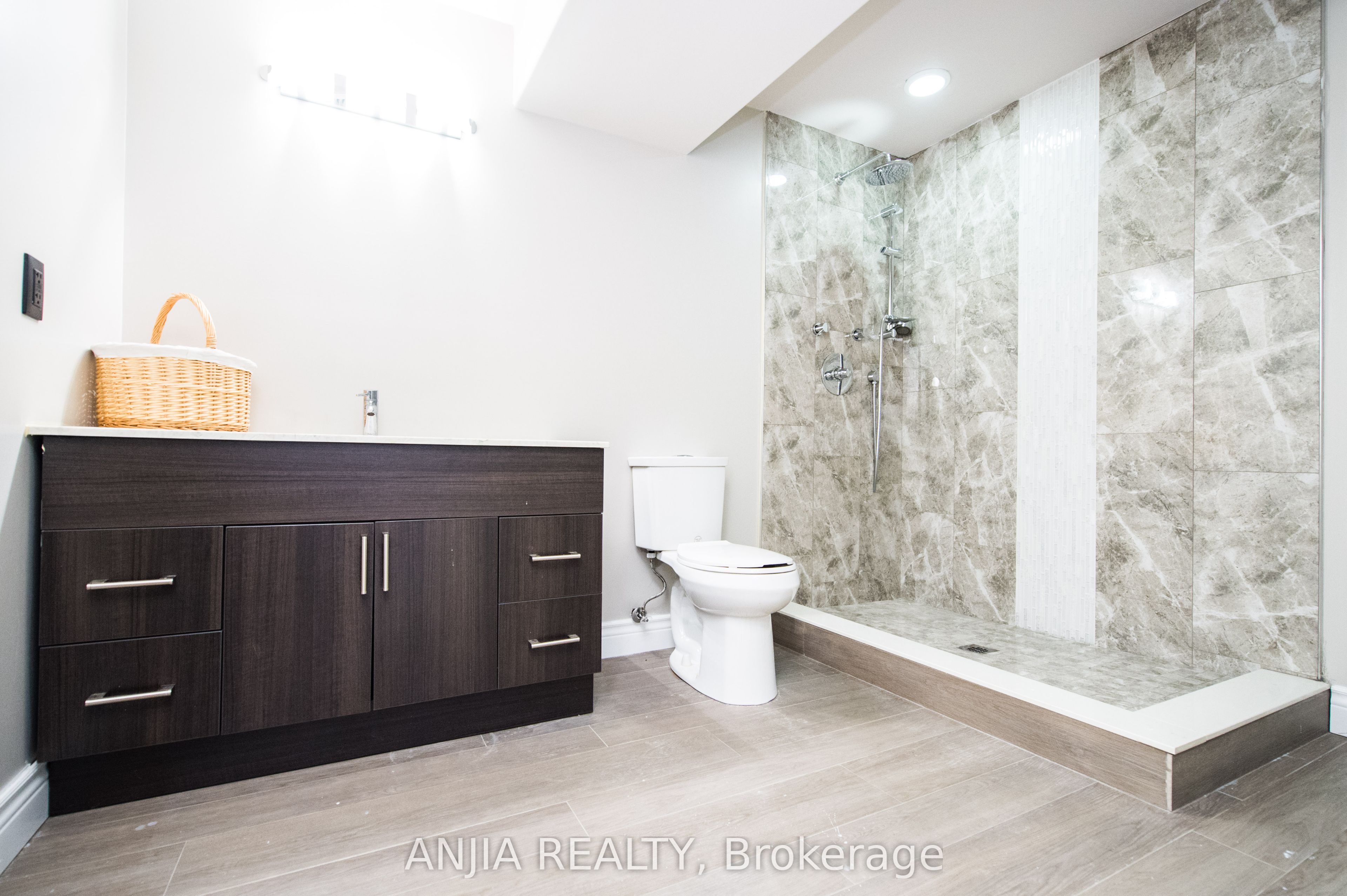 26 Pelosi Way Property Photo 33