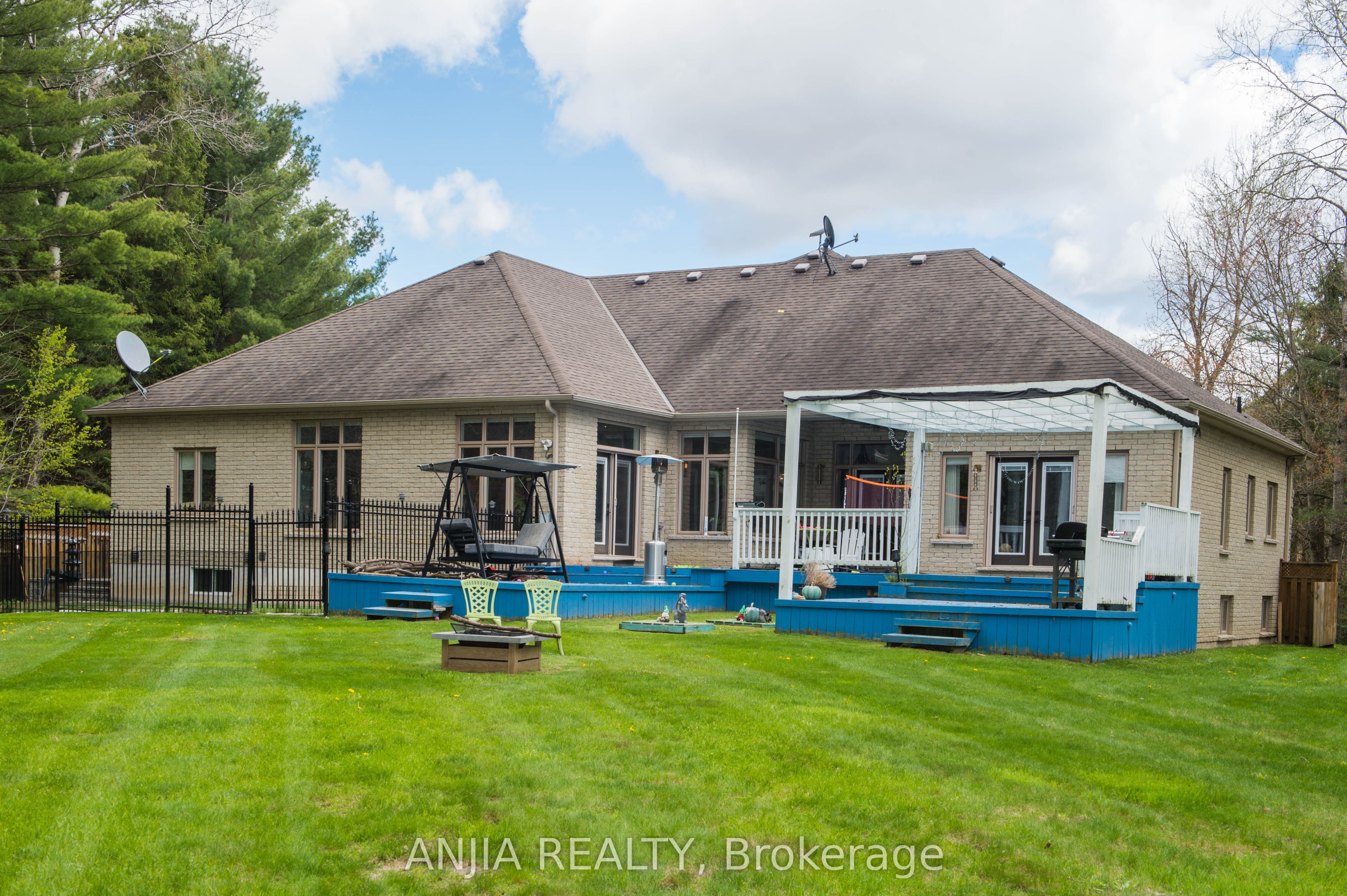26 Pelosi Way Property Photo 43