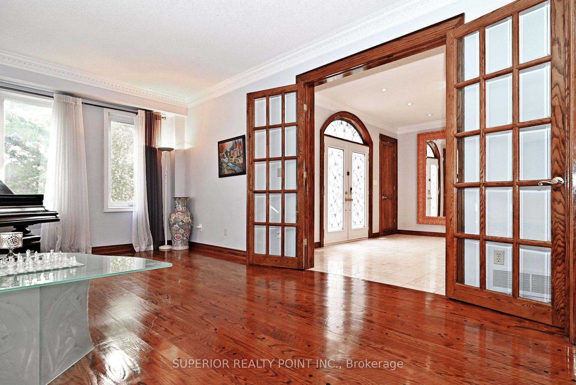 186 Oxford Street Property Photo 6