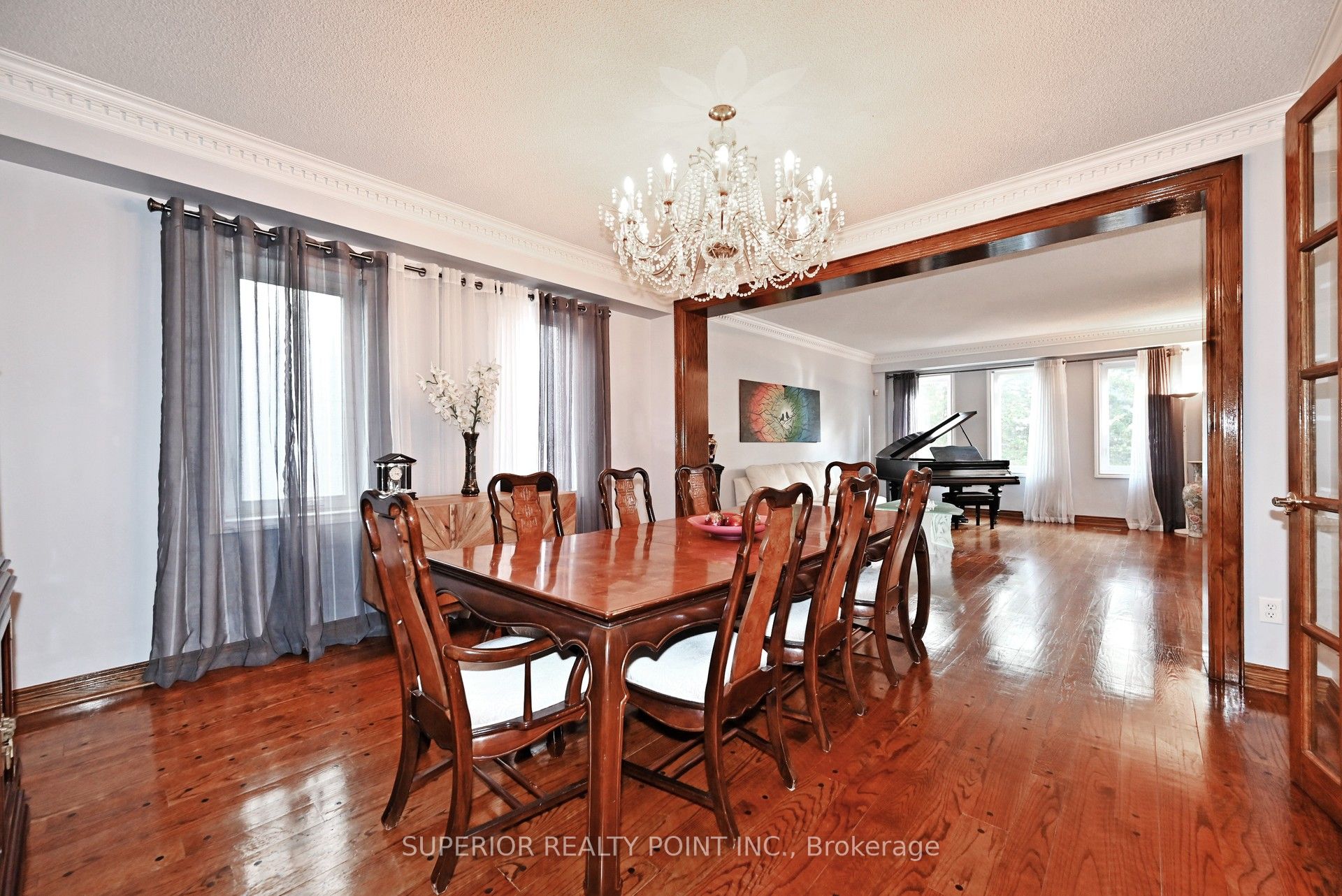 186 Oxford Street Property Photo 10