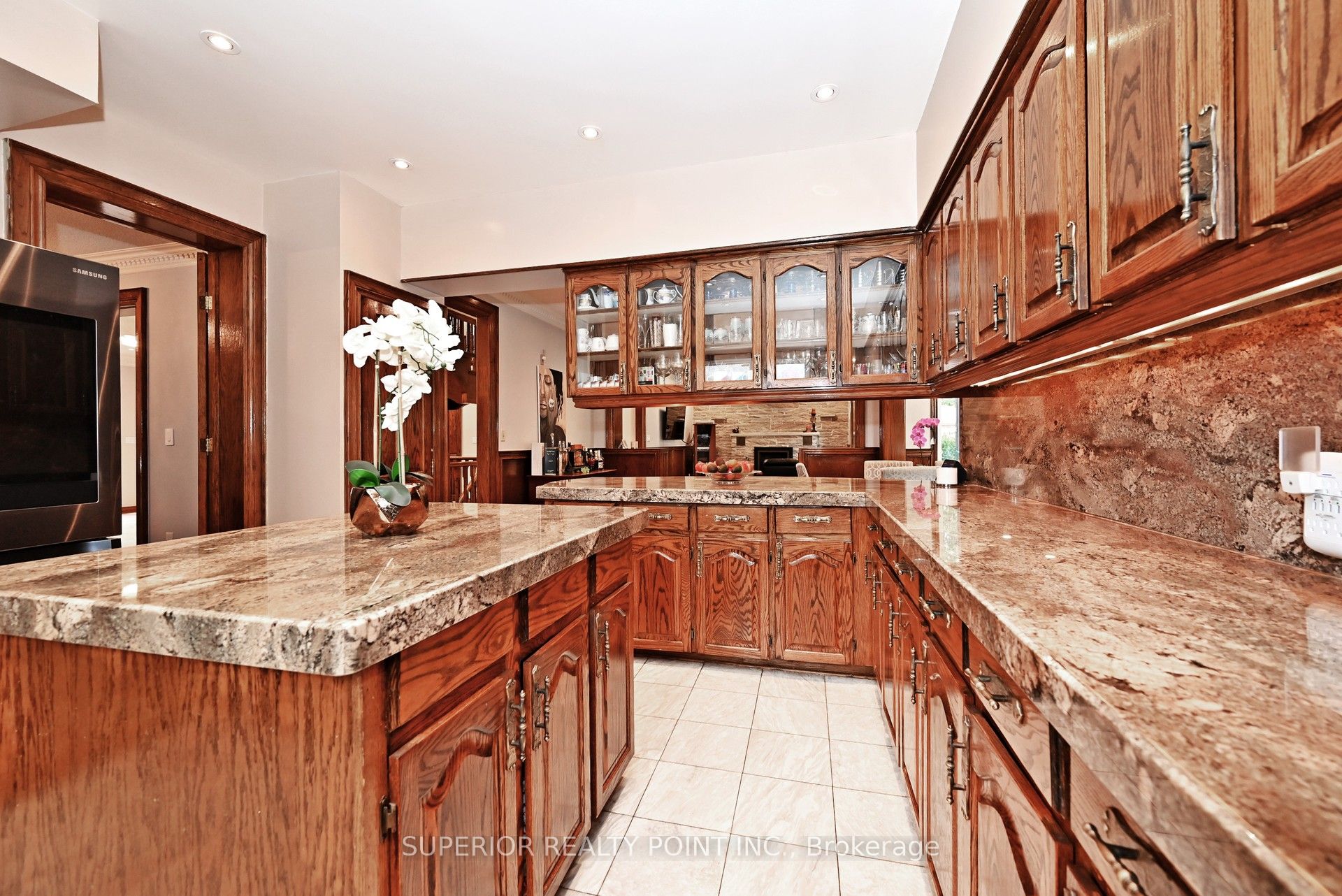 186 Oxford Street Property Photo 13