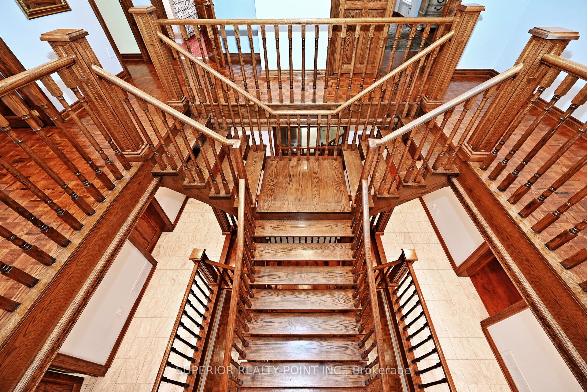 186 Oxford Street Property Photo 23