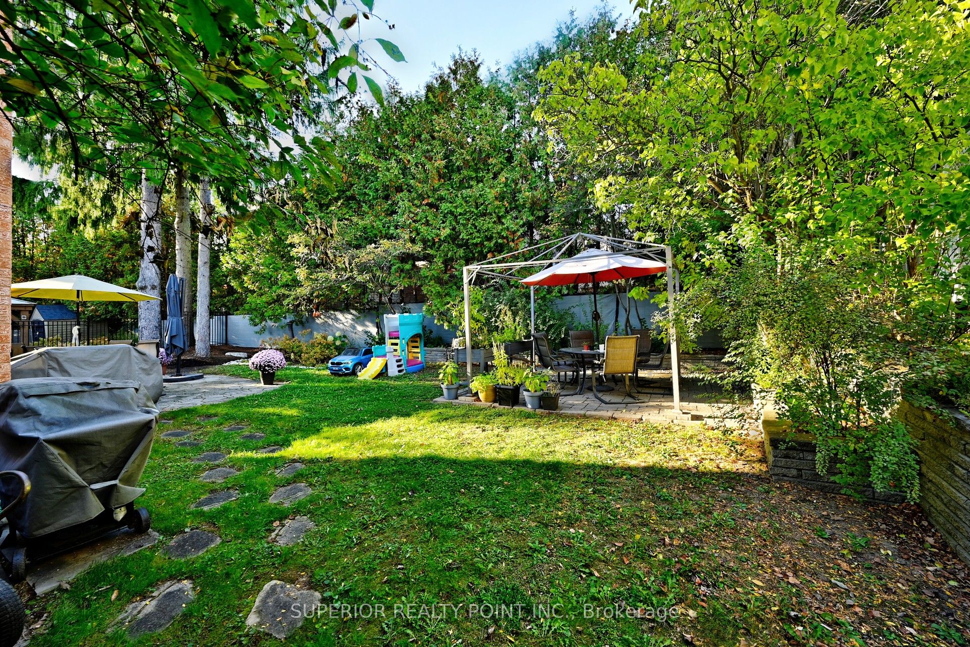 186 Oxford Street Property Photo 43