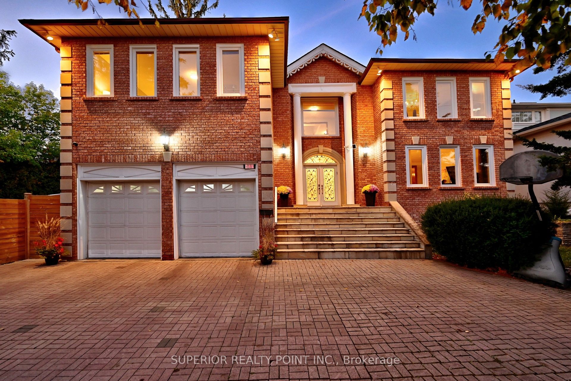 186 Oxford Street Property Photo 45