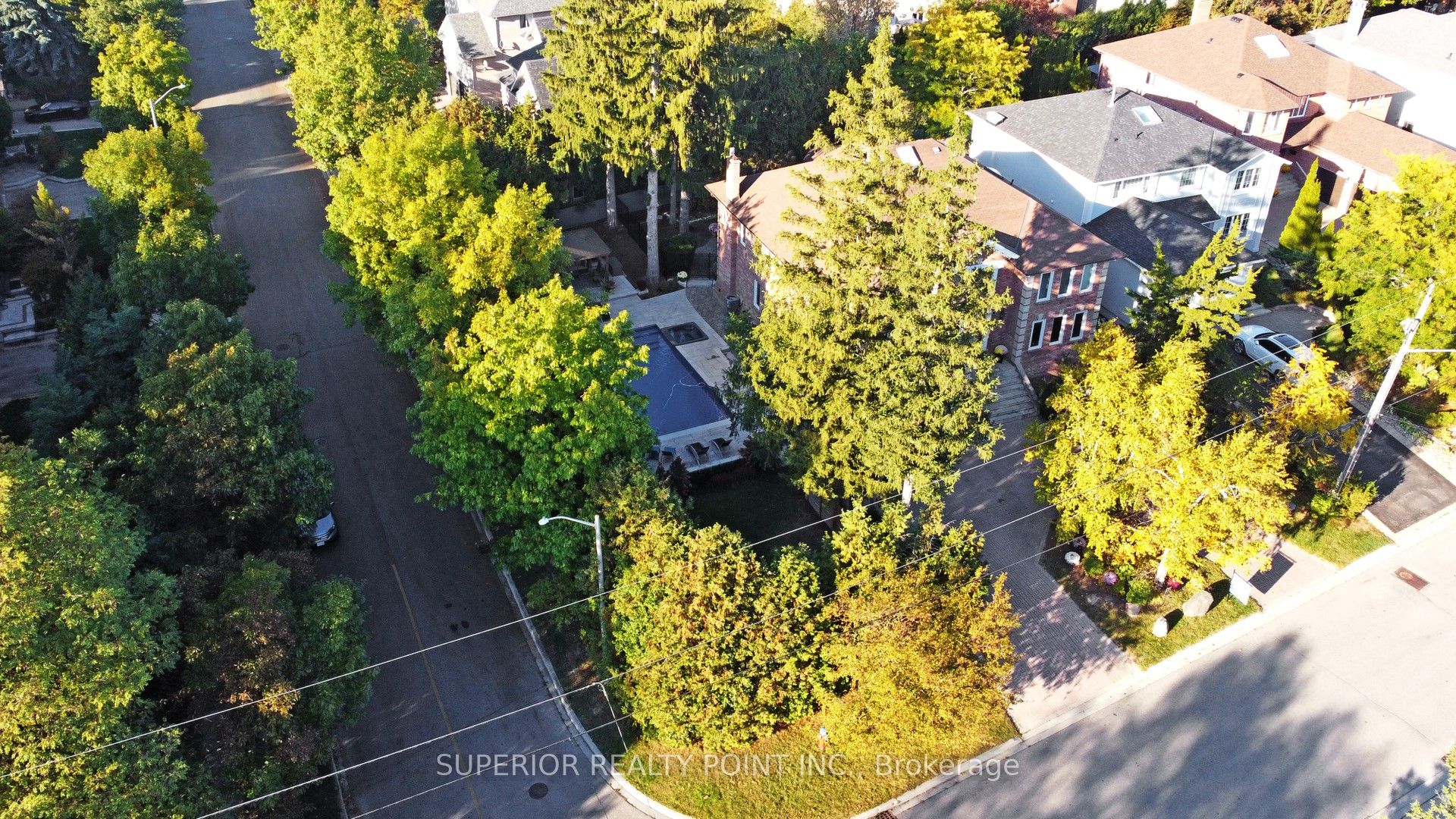 186 Oxford Street Property Photo 47