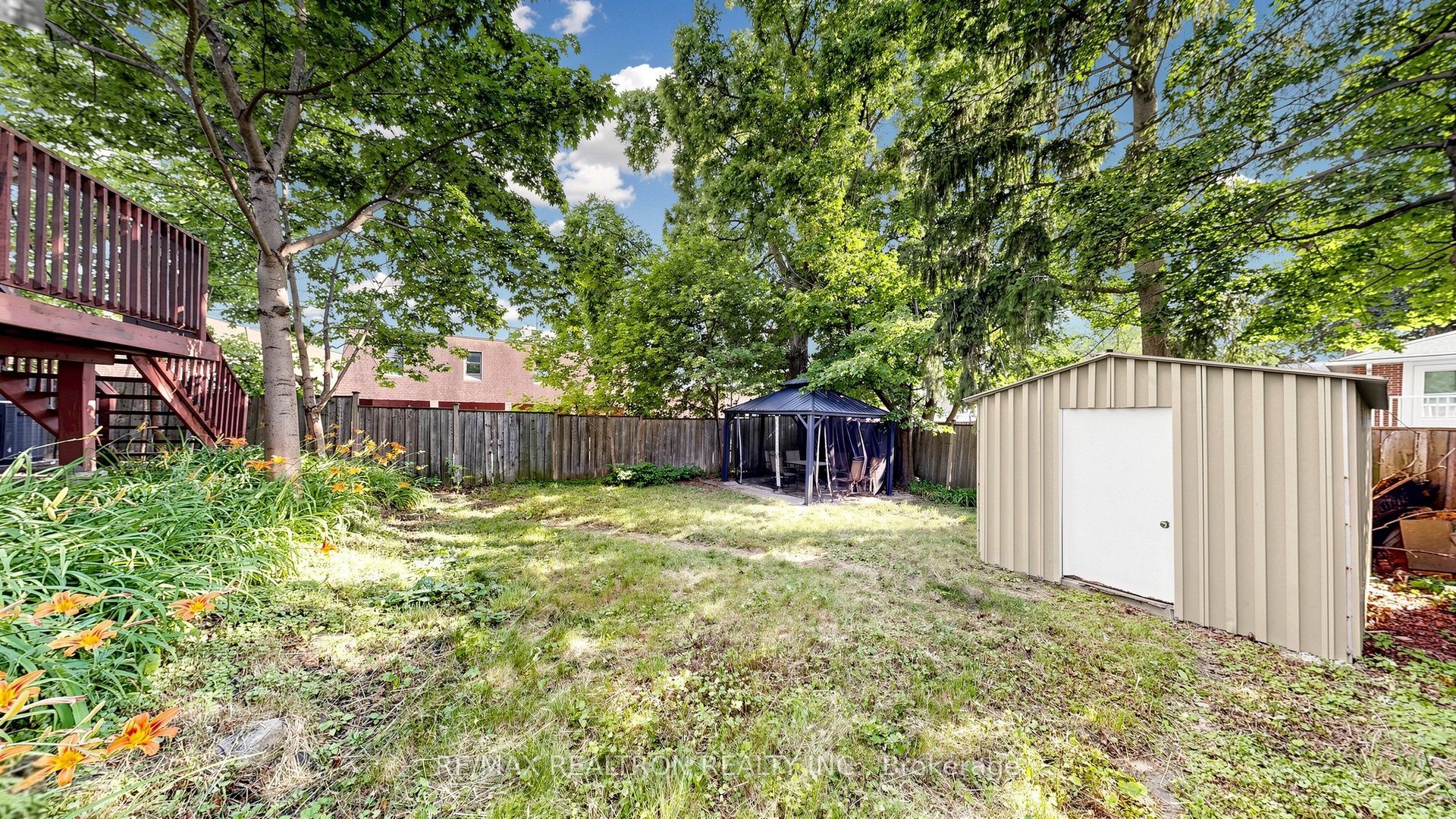 6 Albert Street Property Photo 33