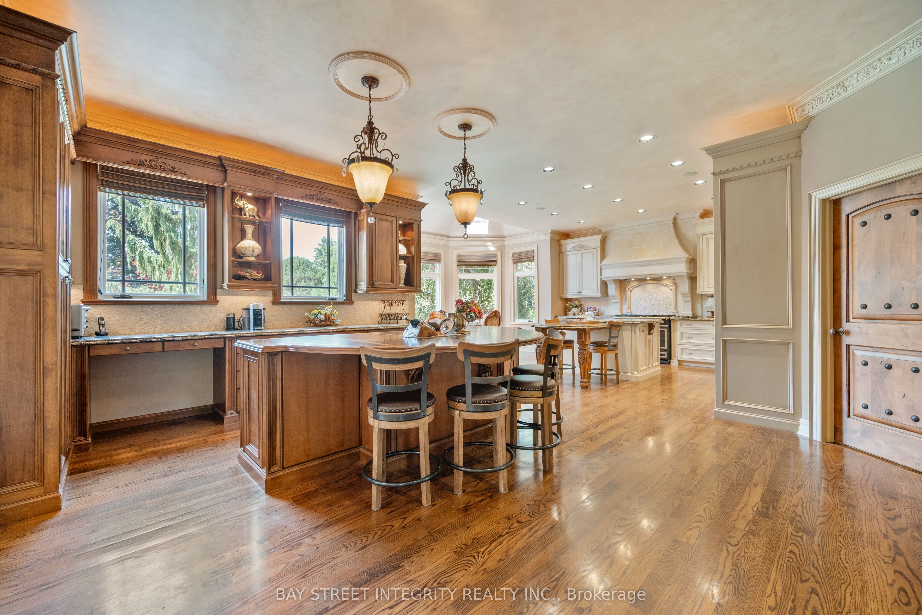 12 Alm Court Property Photo 8