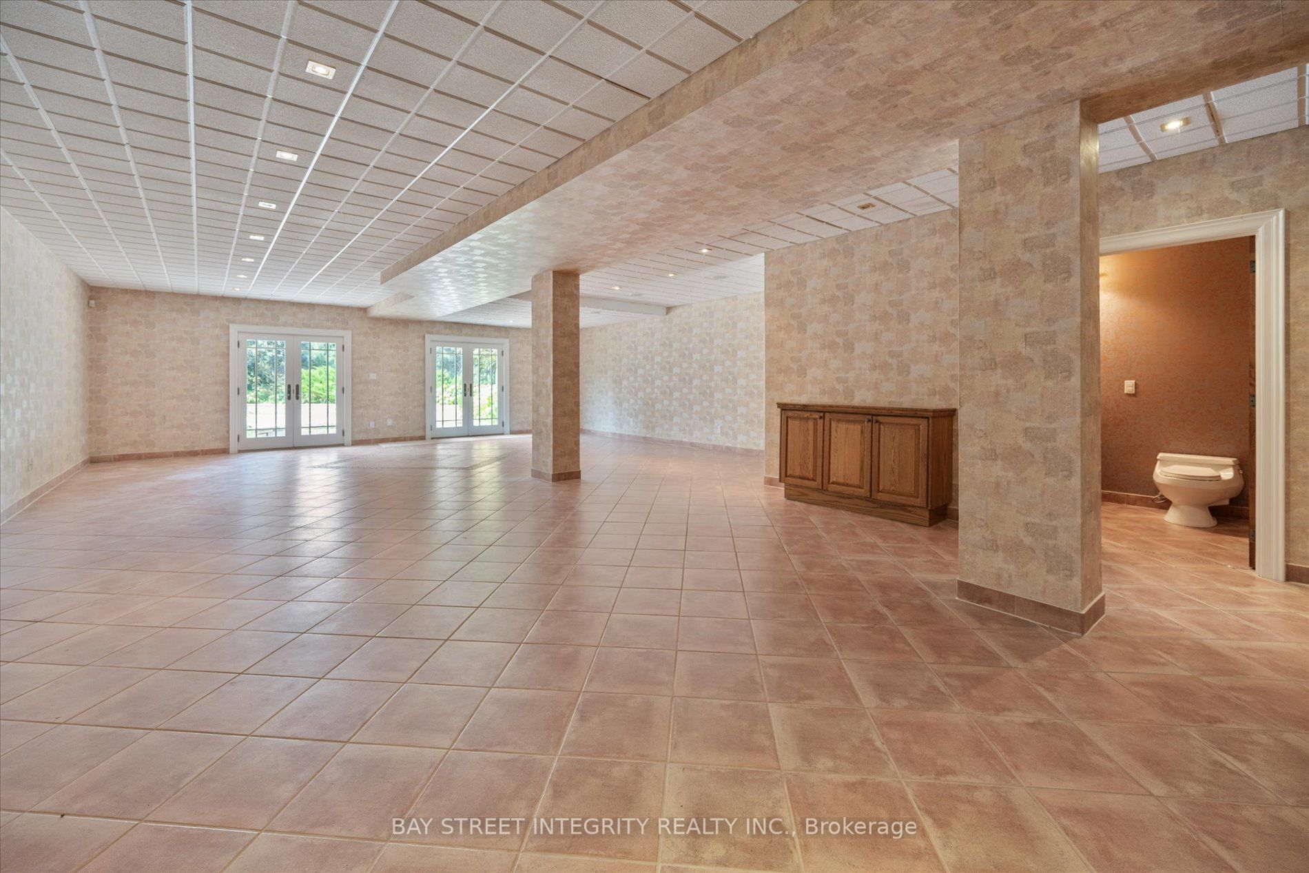 12 Alm Court Property Photo 31