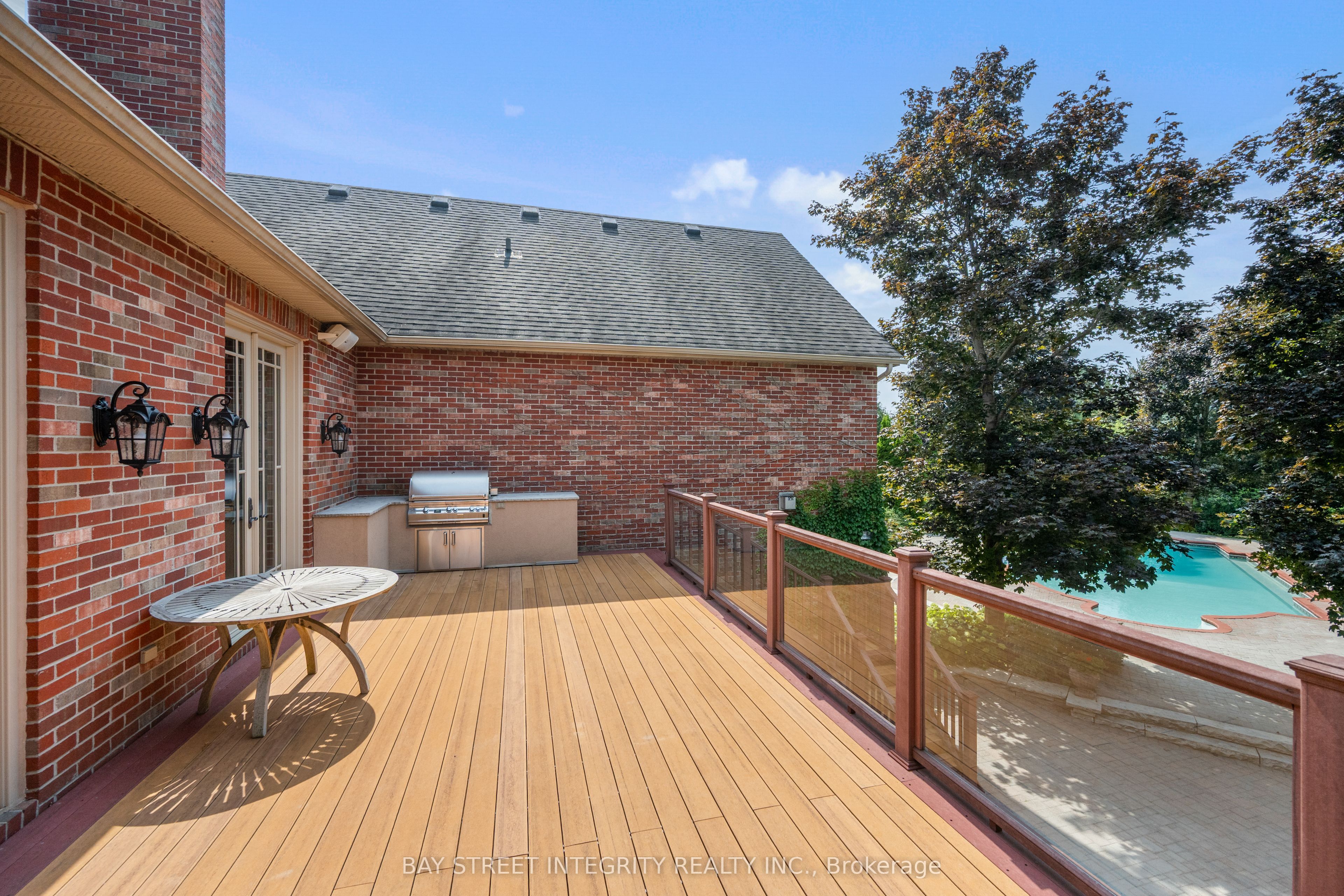 12 Alm Court Property Photo 32