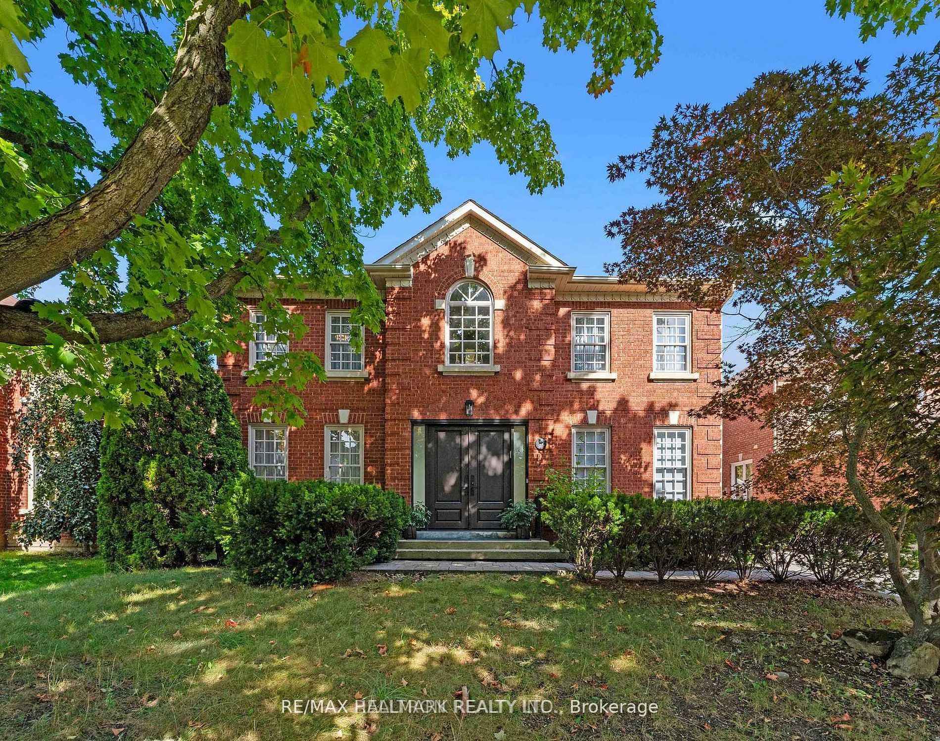 63 Willett Crescent