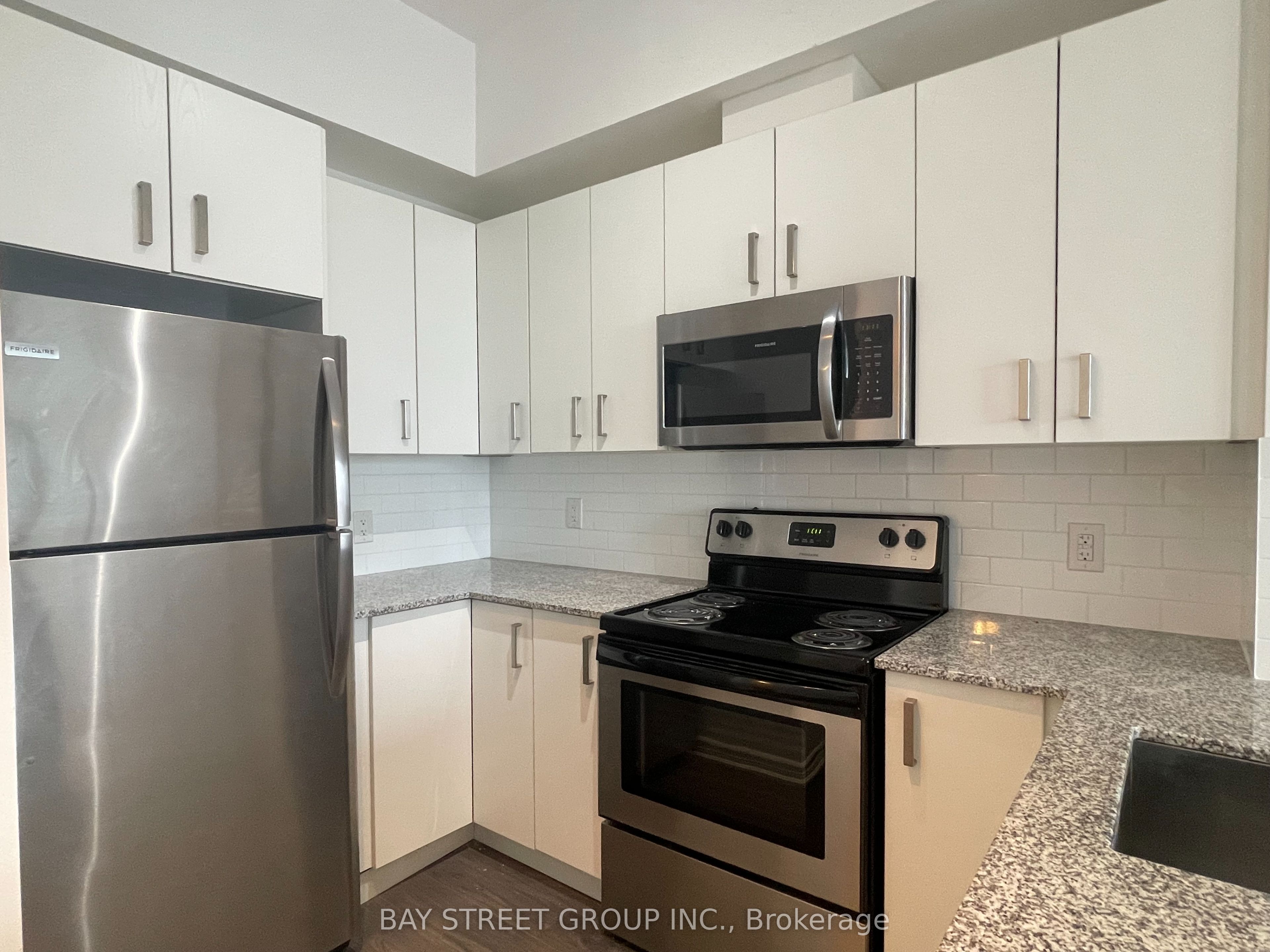 11611 Yonge Street 512 Property Photo 3