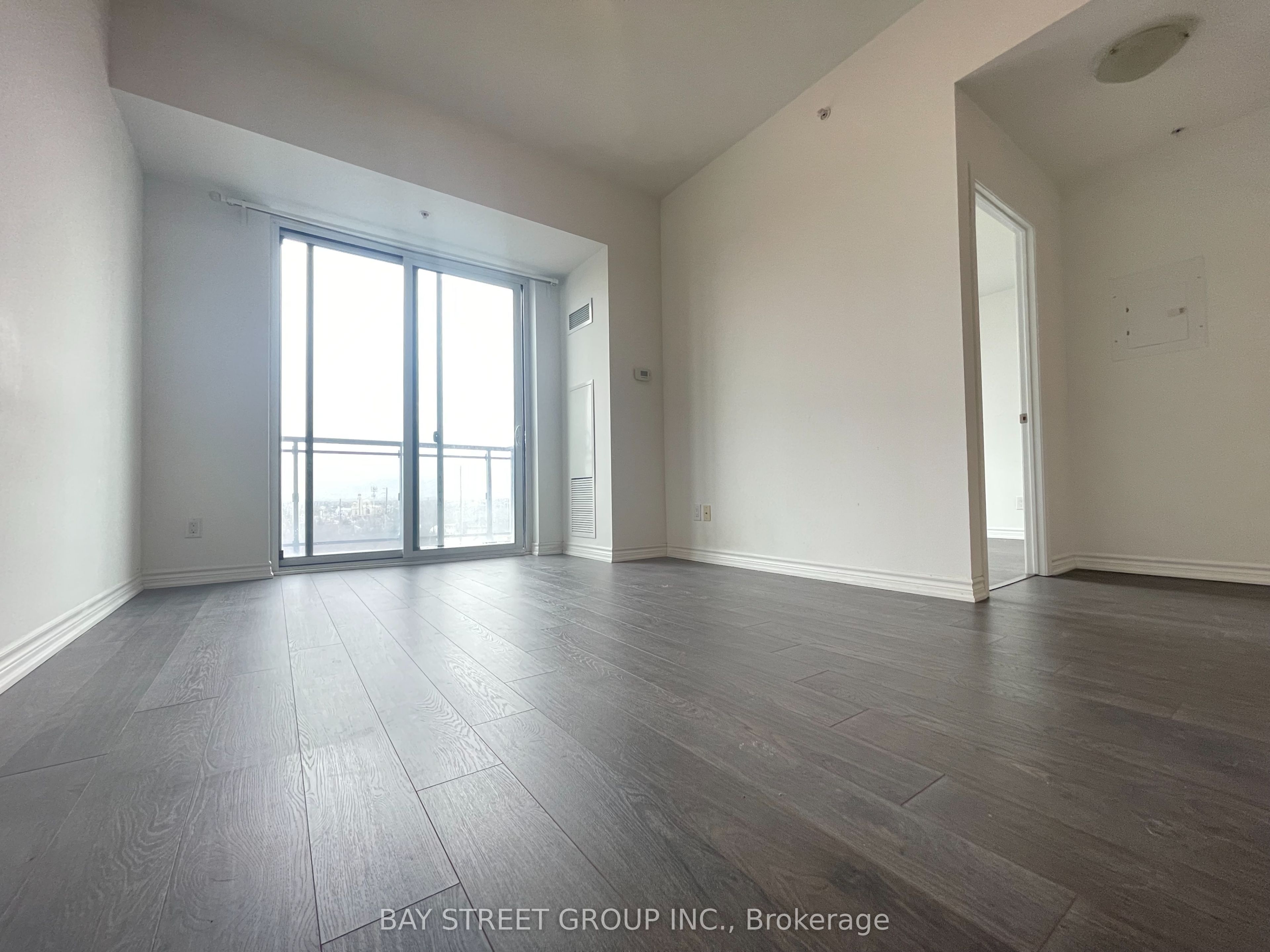 11611 Yonge Street 512 Property Photo 6