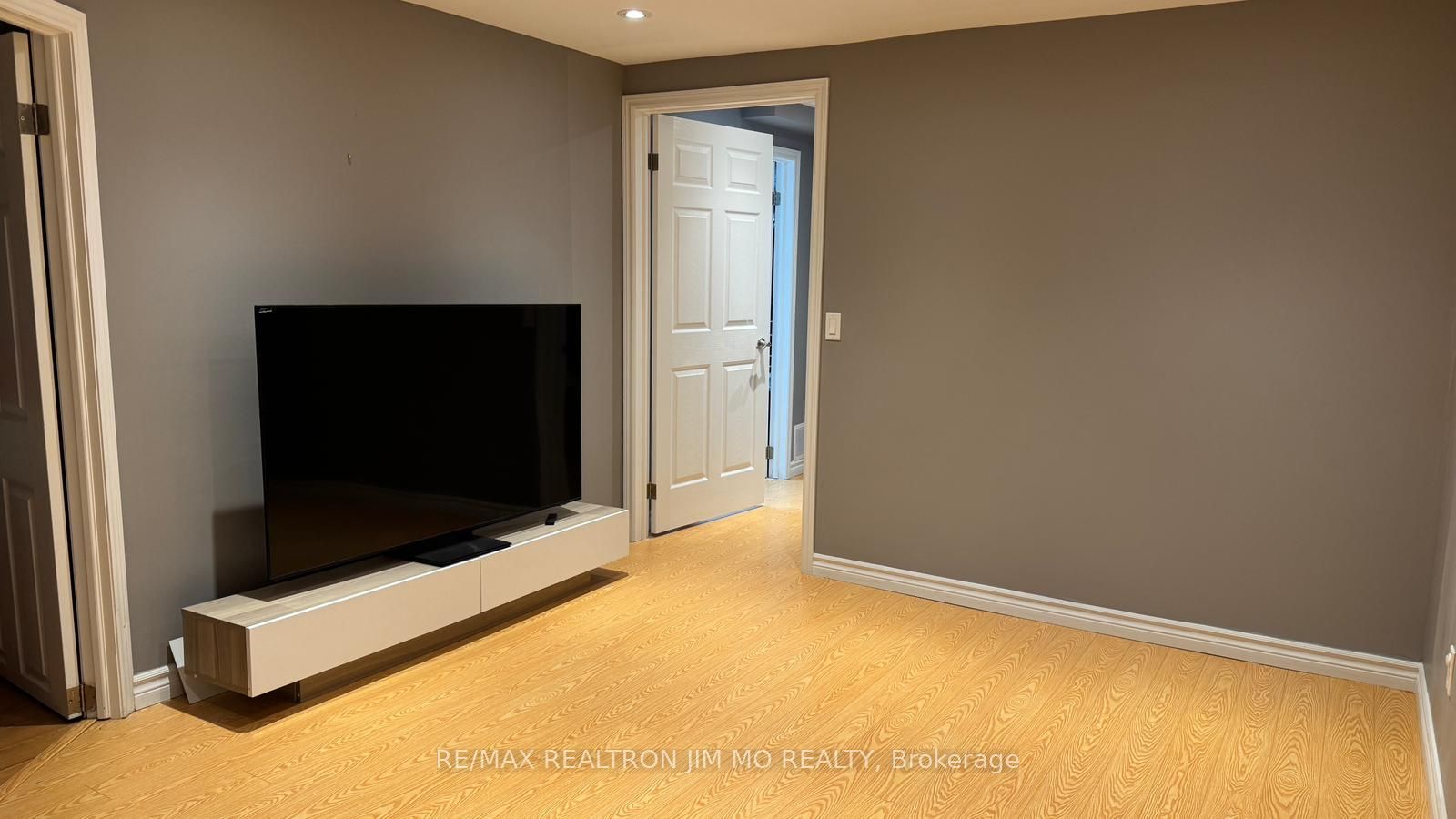 50 Reginald Crescent Basement Property Photo 3